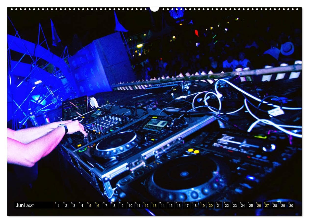 CALVENDO - DJ Liveact (hochwertiger Premium Wandkalender 2027 DIN A2 quer), Kunstdruck in Hochglanz: Atmosphärische Aufnahmen von Dance Clubs, Festivals und DJ-Equipment