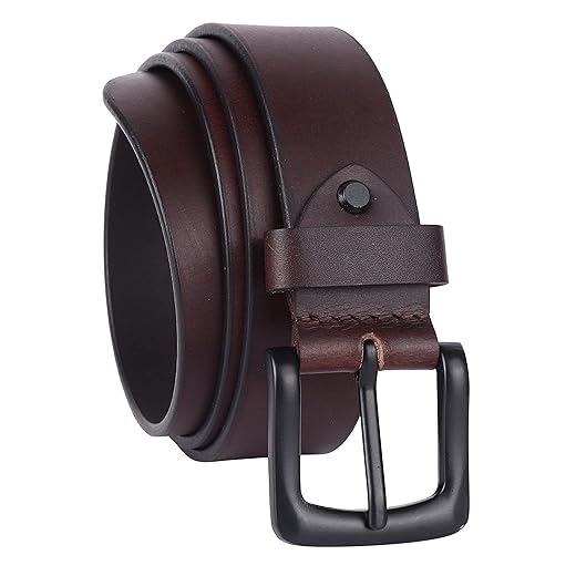 25 Old Money Outfits for Men: Timeless Style Guide Leather Belt