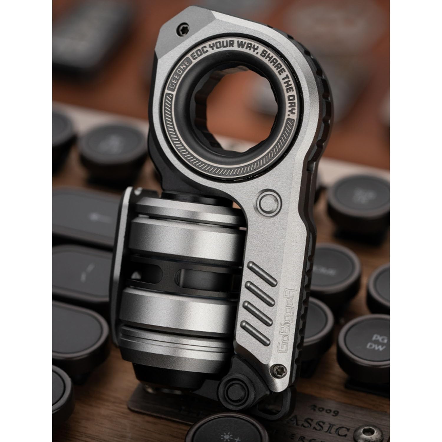 Amazon | 航空アルミフィンガー玩具、磁気スライダー 金属製 EDC フィ