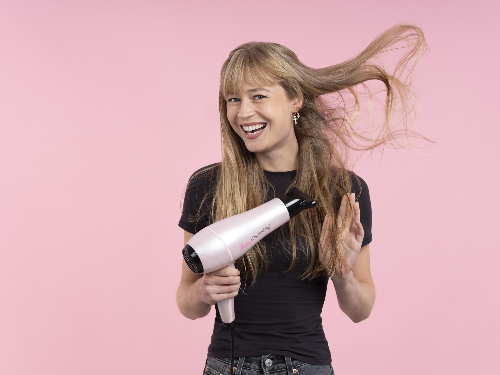 Demeliss - Barbie-Kollektion – Ultra 2200, Haartrockner, 2 Geschwindigkeitsstufen, 3 Temperaturen, Turmalin-Technologie, für Haar ohne Frizz, Glanz und Weichheit, inkl. Konzentrator