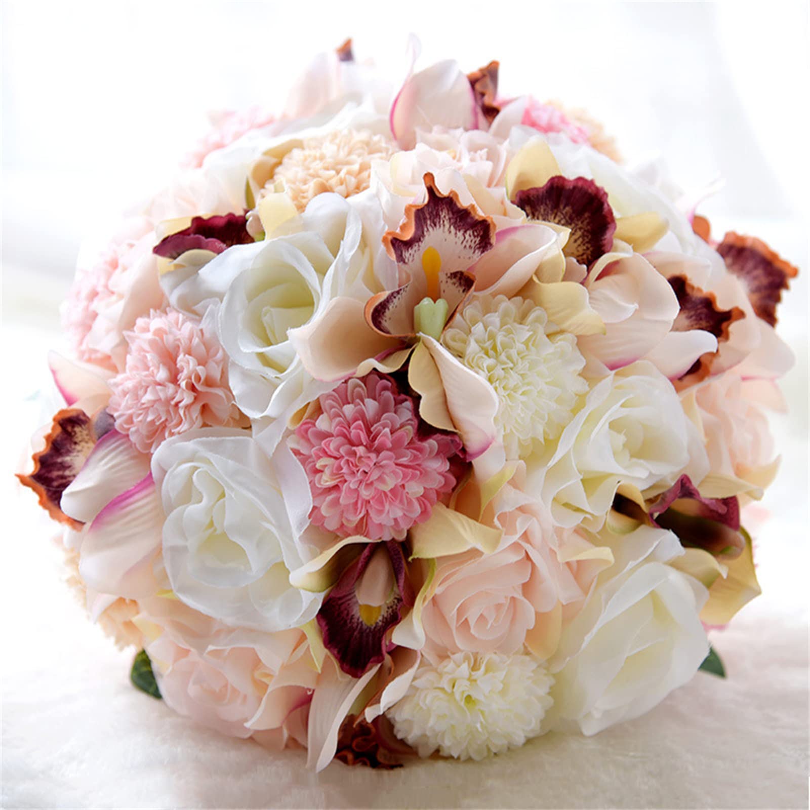 Sposa Che Tiene Fiori Decorazioni per la casa Bouquet da Sposa con Rose Rosa Artificiali da 28 cm Elegante Bouquet da Sposa Fatto a Mano da lanciare per la Chiesa Interessante