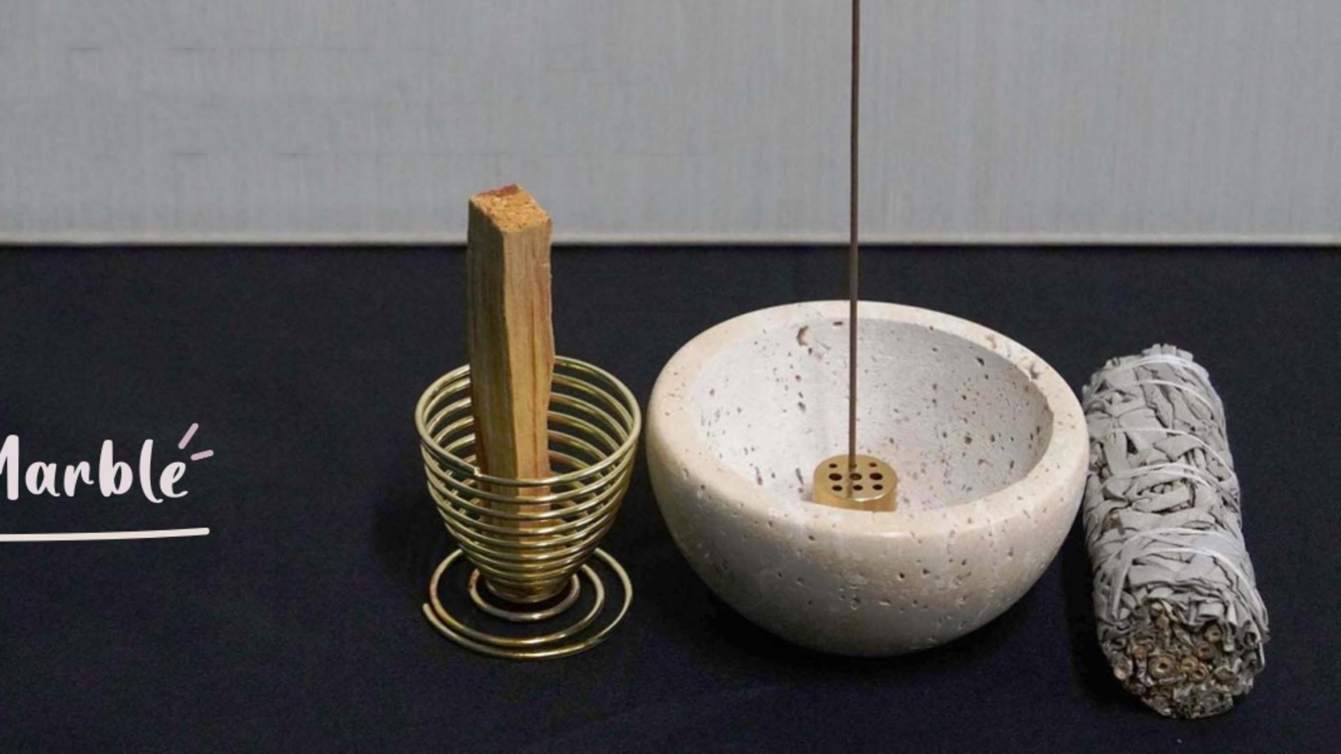 置物 Dime Chilling Incense Holder Dime Chilling Incense Holder🧸 Good Design for @vincent.mtl