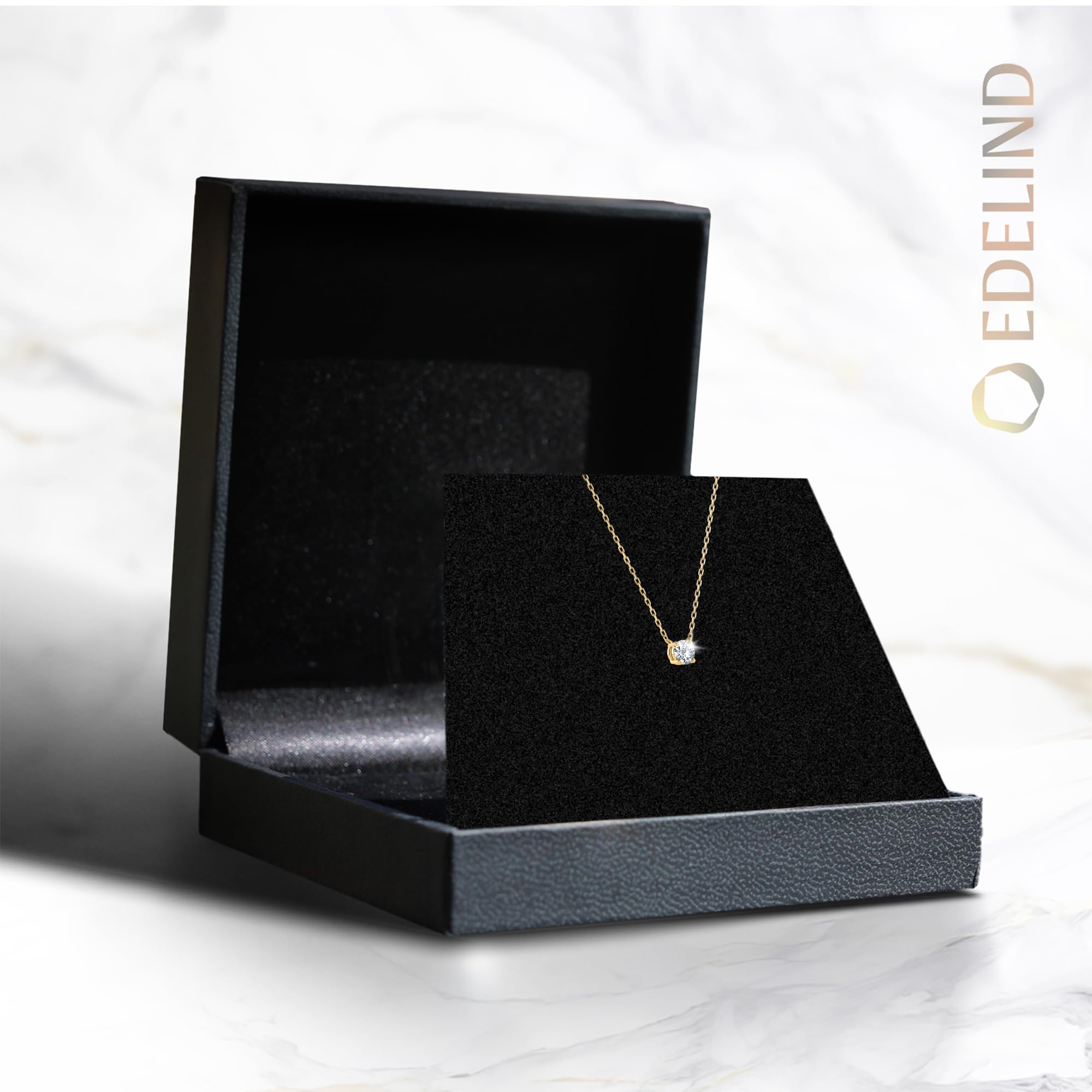EDELIND Collana Punto Luce Donna con Diamante 0.15 ct in Oro 585 - Catenina con Ciondolo Solitario - Gioiello Classico in Oro 14k