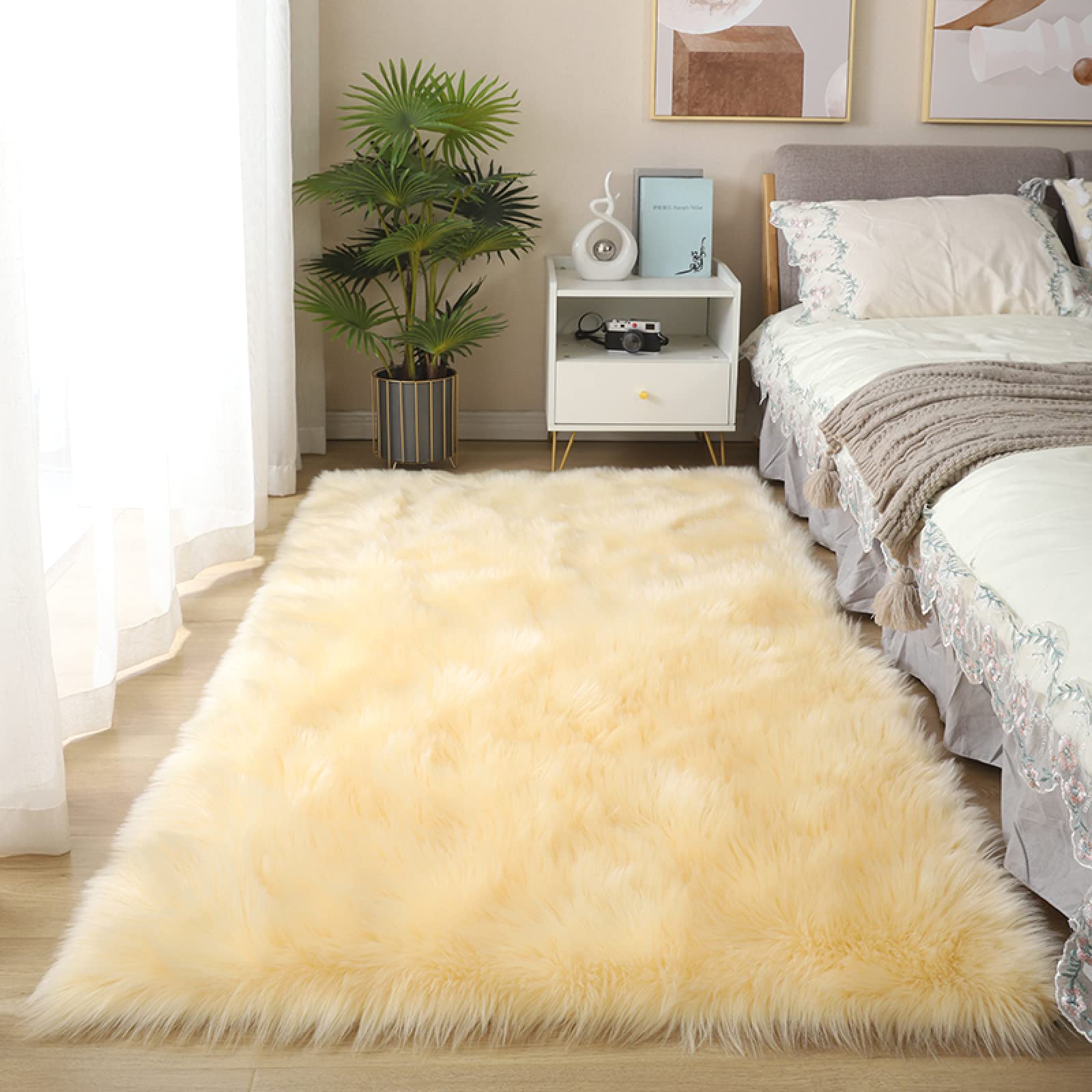 Tapis doux en peluche blanc au design antidérapant et élégant