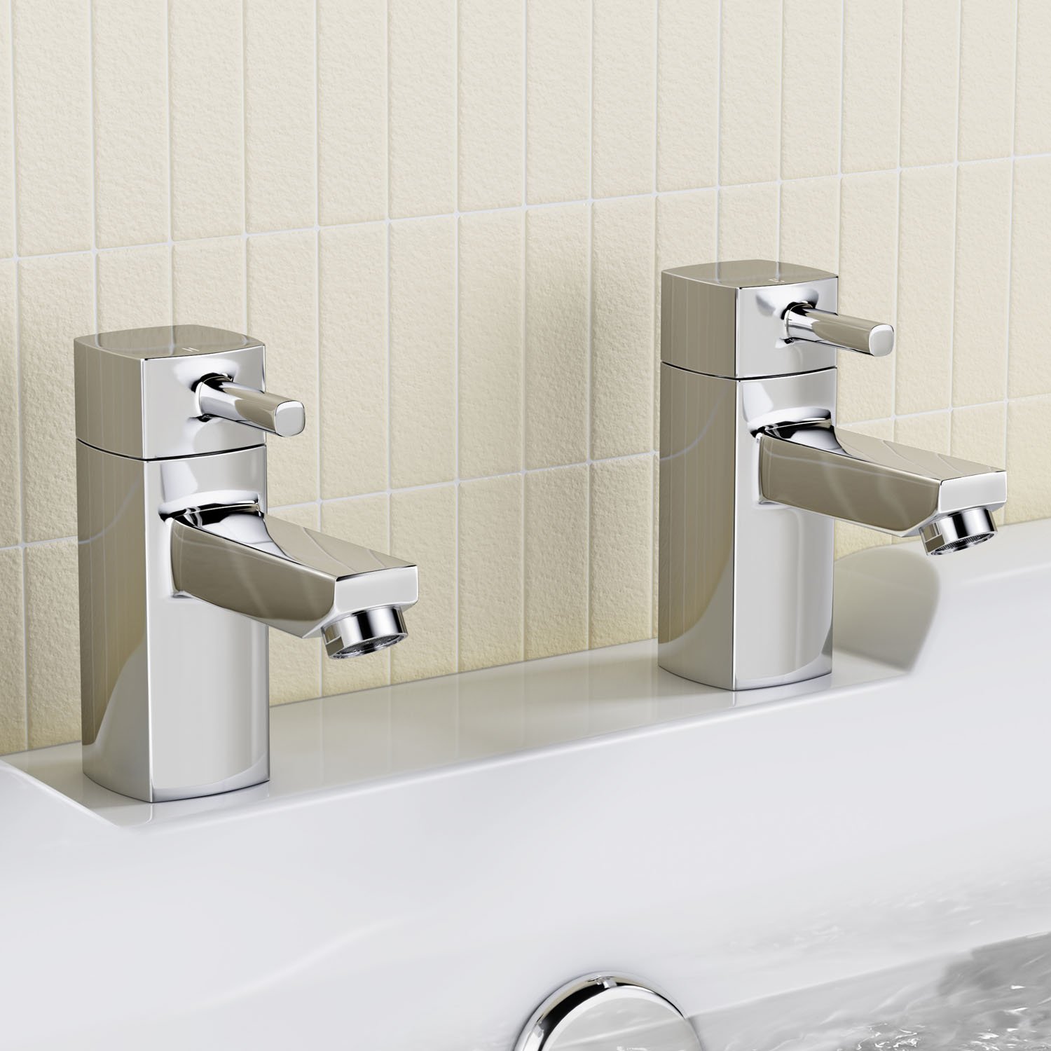 iBathUK | Pair of Hot and Cold Bath Filler Taps Chrome Bathroom Faucets TB62
