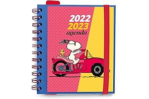Snoopy Daily Diary 2022: Stylish Agenda for Better Planning