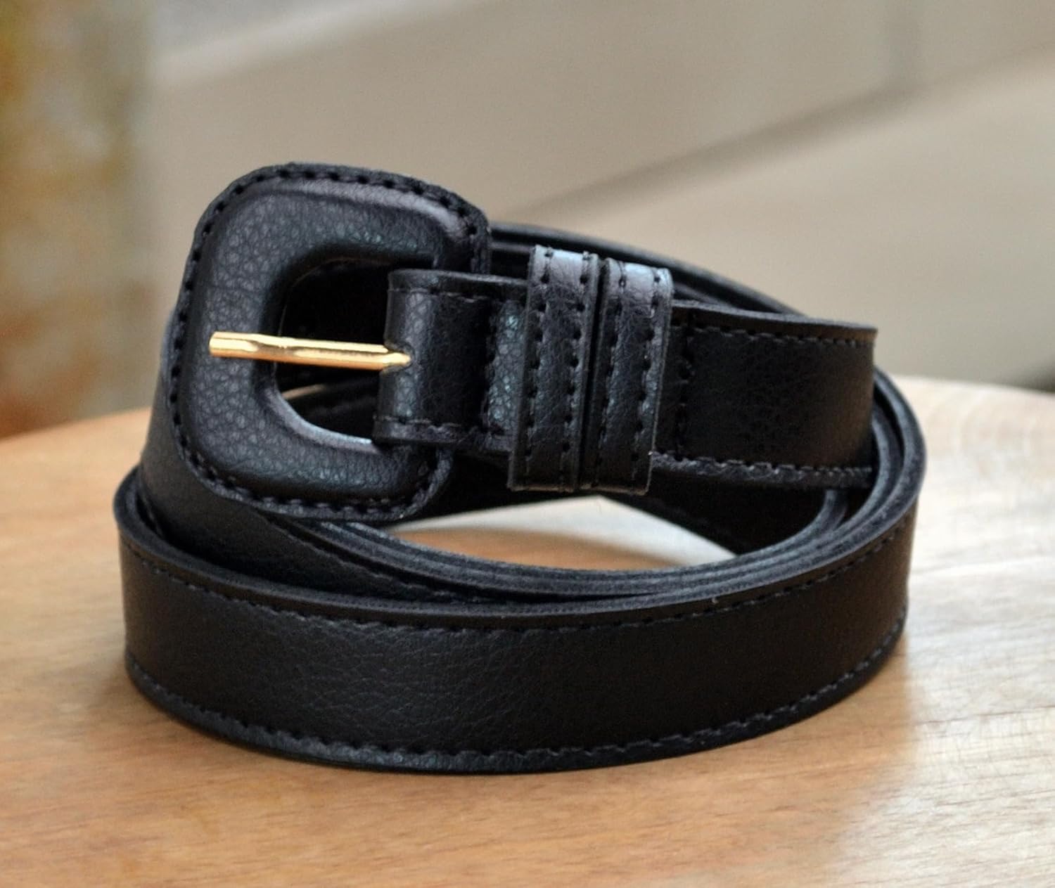 Kit 3 Cintos Feminino Clássico Atemporal Fivela Encapada em promoção! Veja a oferta e mais achadinhos de Cintos & Lenços 3 Hoje é o melhor dia para comprar Kit 3 Cintos Feminino Clássico Atemporal Fivela Encapada com aquele preço maroto! Promoção! Aproveite a oferta! 3