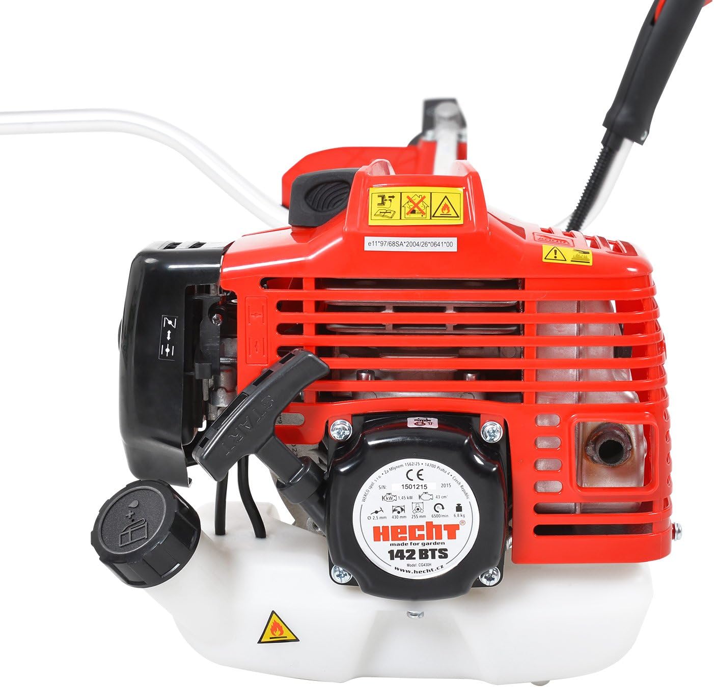 Hecht 142 BTS Engine Close-up