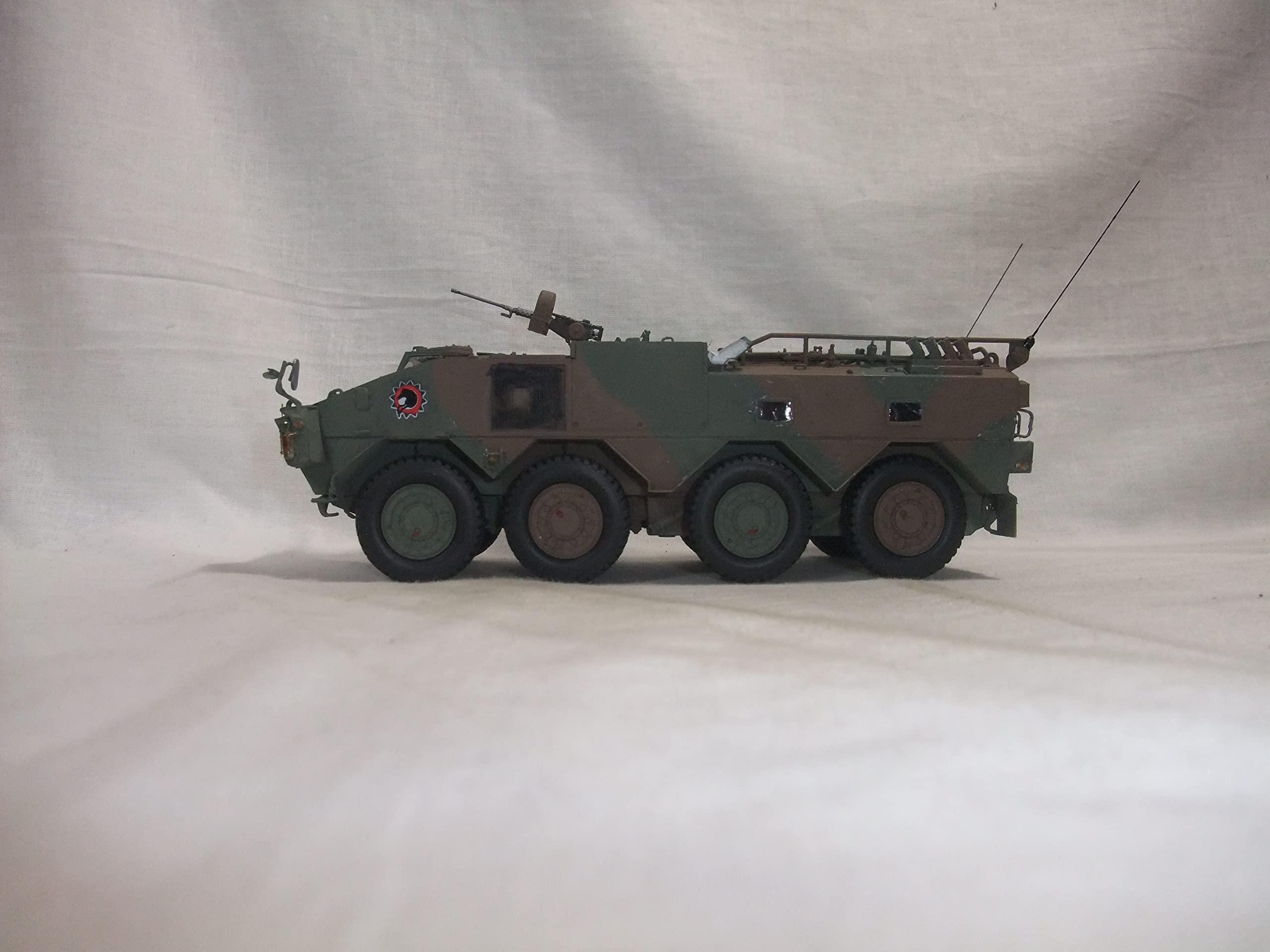 Amazon | 完成品 陸上自衛隊９６式装輪装甲車Ｂ型 ３５分の１