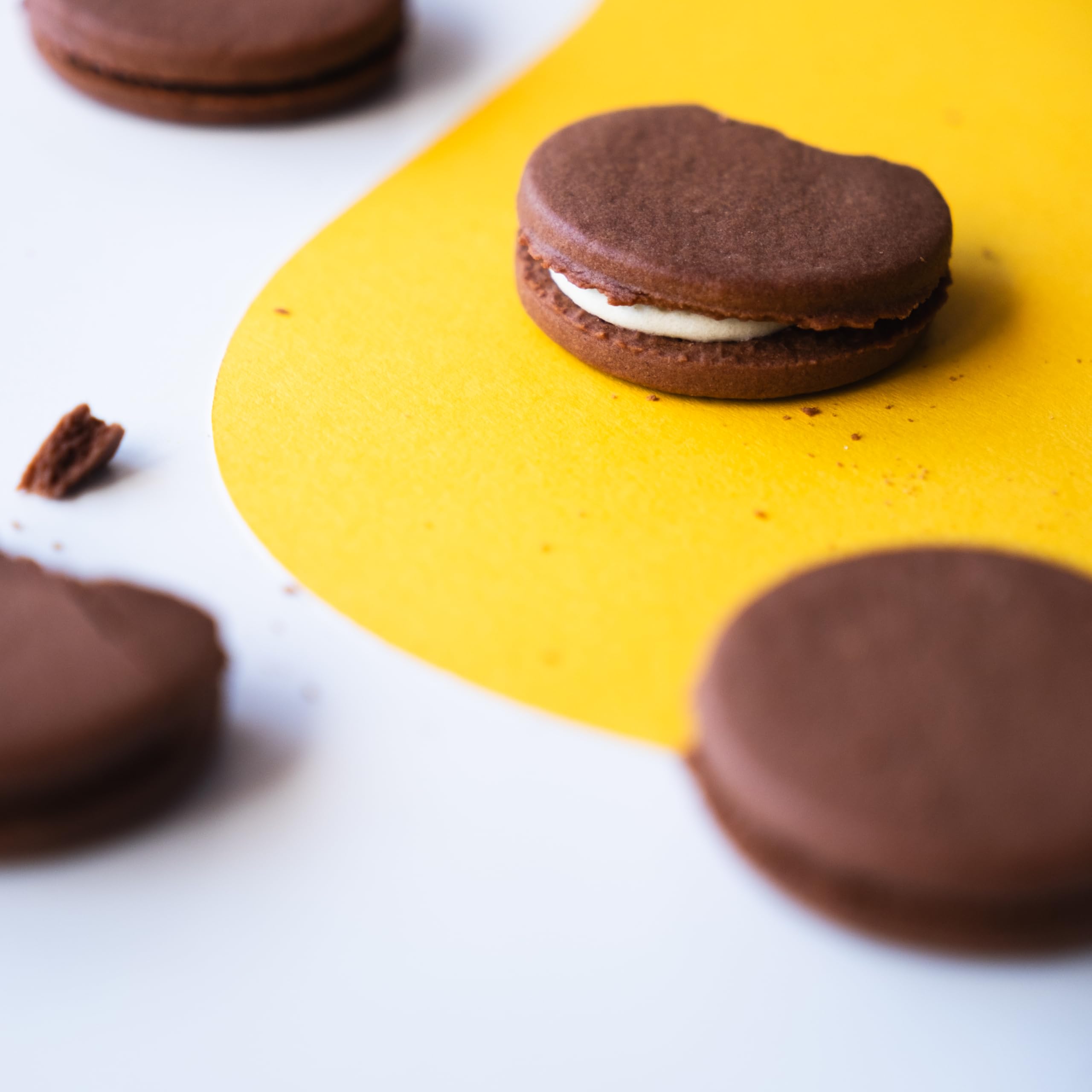 Tirma Sándwich de Galleta al Cacao con Relleno de Nata – 4 Packs de 45 g (Estuche de 180 g) | Galletas Dulces | Snack de Cacao y Nata | Ideal para Merienda y Tentempiés