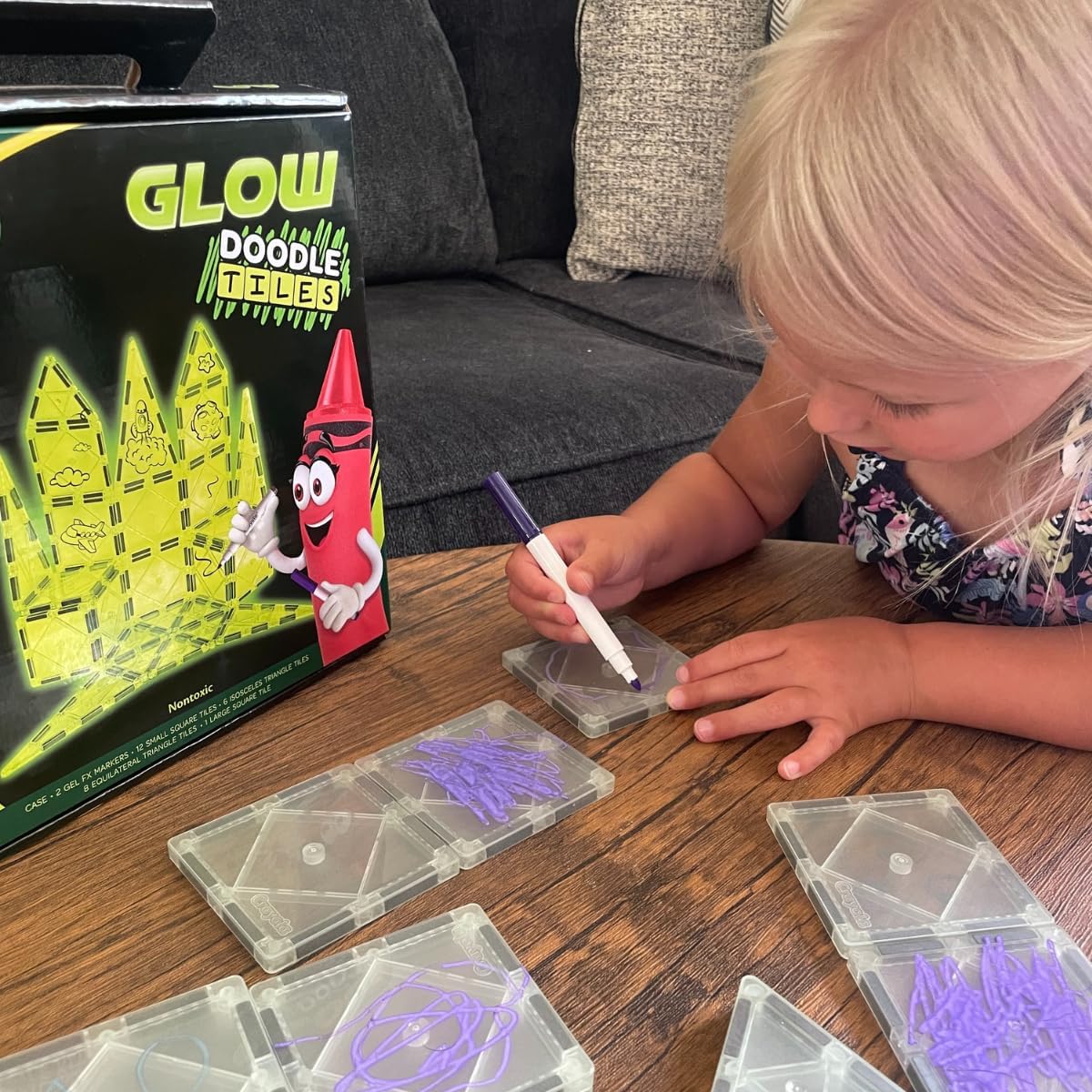 CreateOn Crayola Glow Doodle Magentic Tiles - Magnetic Building Toys for Kids, STEM Toys for Boys and Girls Ages 3+, 30-Piece Set