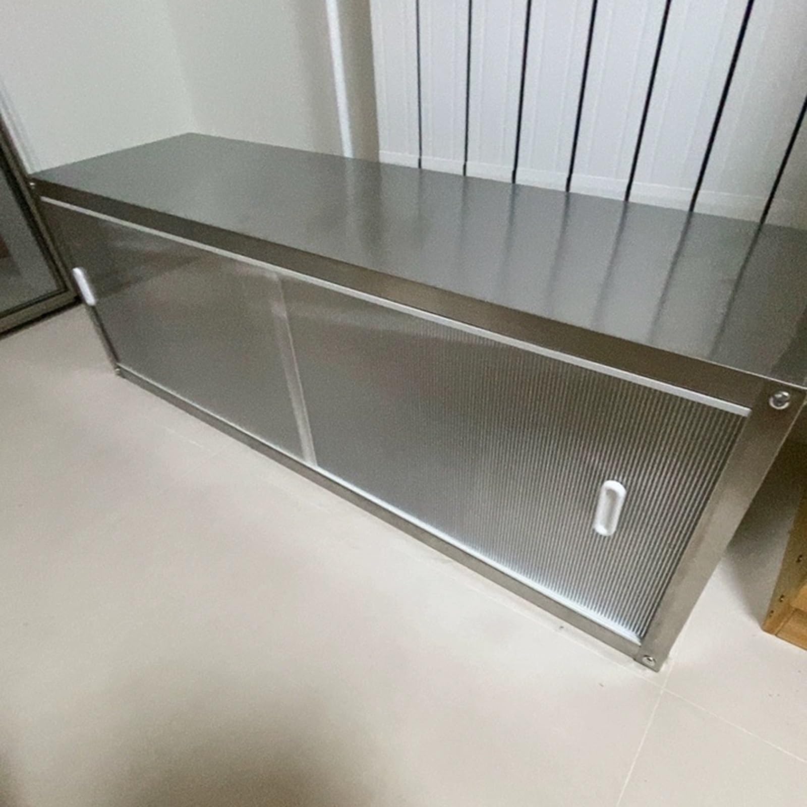 Armadietto da parete galleggiante con struttura in acciaio inox e anta in acrilico temperato, facile installazione, set completo di hardware per statuette e oggetti da collezione, ideale per cucina o