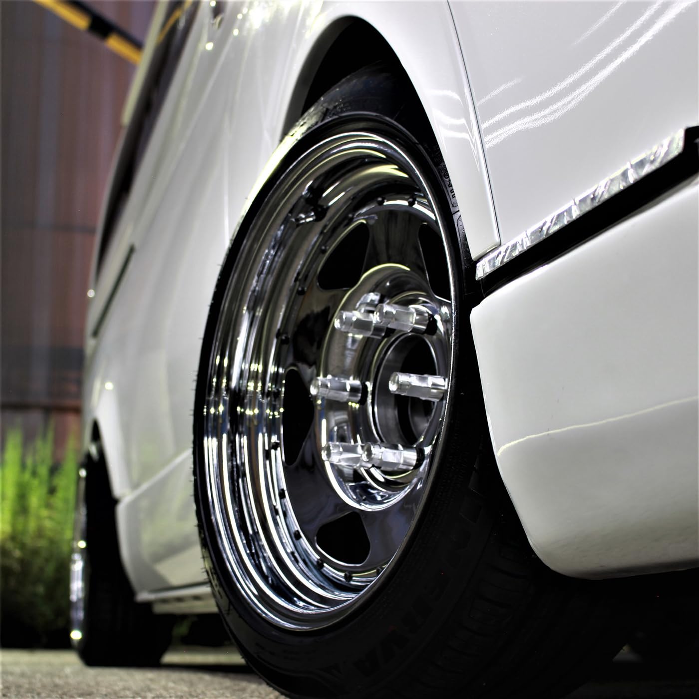 ハイエース　タイヤホイールセット　メッキホイール Amazon | ハイエース ホイール スチール製 CRAZY T-1 200系 全型式適合