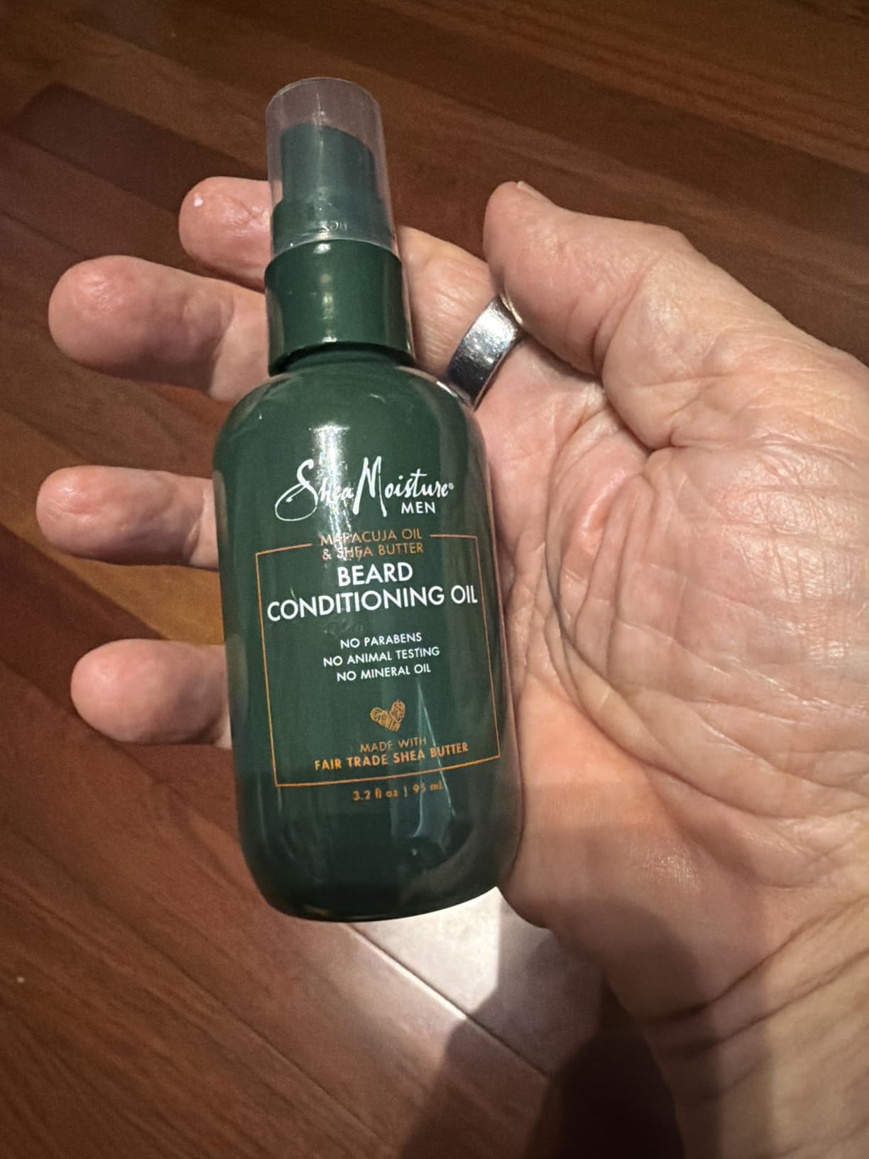 Unilever SheaMoisture Beard Conditioning Oil for a Full Beard Maracuja Oil and Shea Butter to Moisturize and Soften 3.2 oz