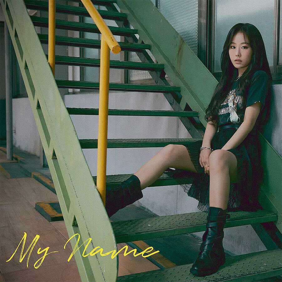 Album Lovelyz Lee Su Jeong My Name CD et photobook officiel K-pop scellé