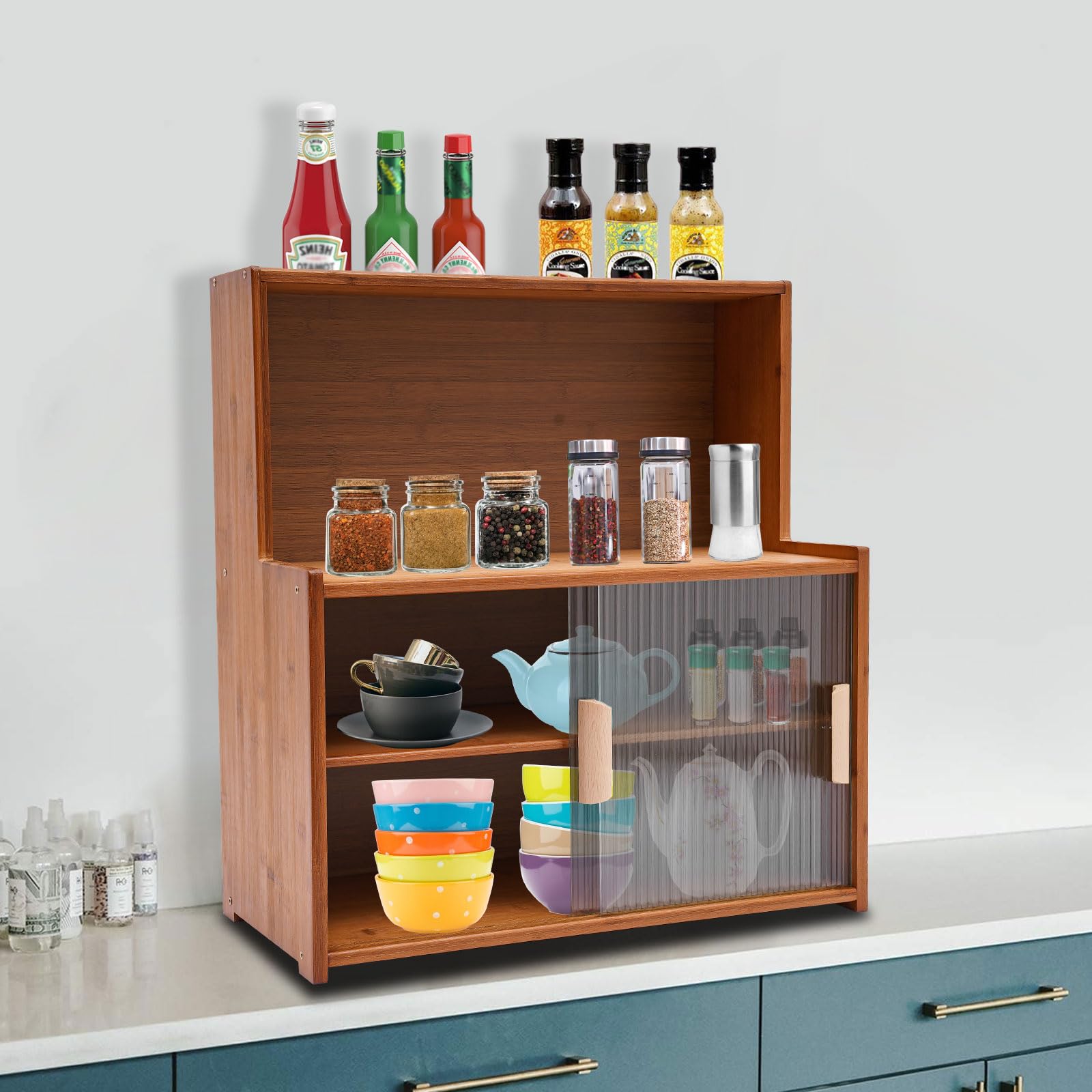 Scaffale da cucina a 4 ripiani, portaspezie in bambù con porta scorrevole in vetro, organizer da cucina per piano di lavoro di spezie, oli, bicchieri e bottiglie, marrone scuro, 55 x 28 x 61