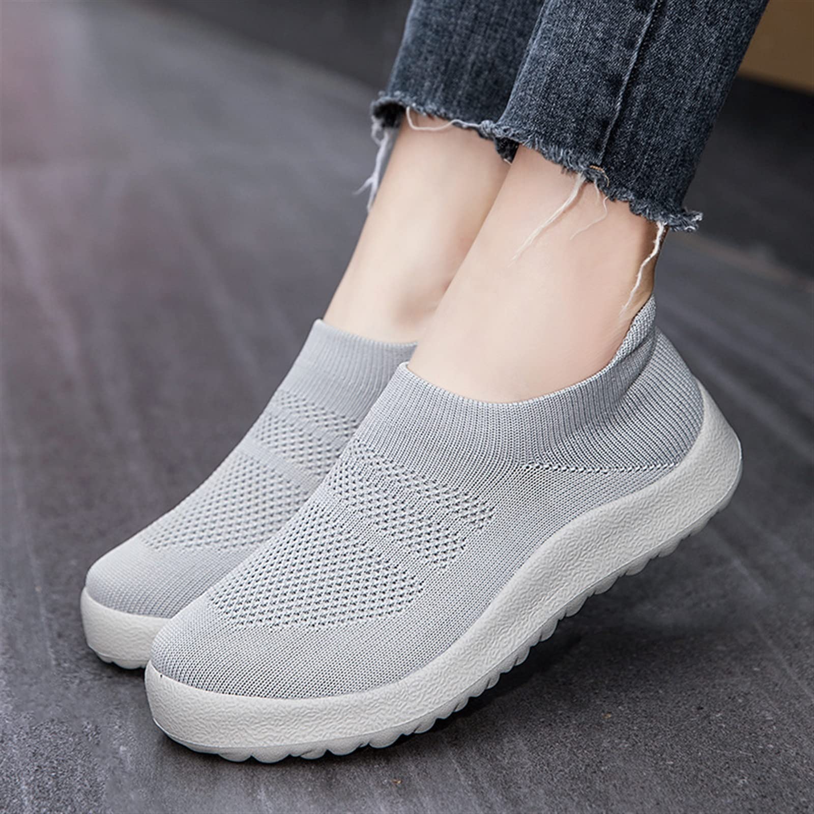 Amazon.co.jp: Women Summer Sneakers Fashion Winter Women Casual Shoes Flat  Lightweight Slip-on Solid Color Short Plush Warm Comfortable Shoes for ...