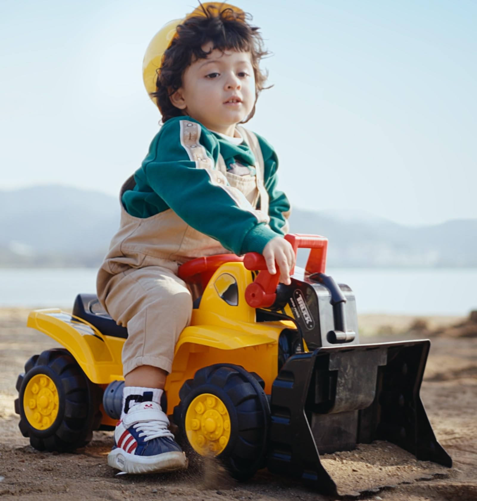 OLAKIDS Kids Ride On Excavator, Toddler Sliding Walking Construction Push Racer with Adjustable Bucket, Underneath Storage, Digger Scooper Pulling Cart Bulldozer Toy with Sound, Helmet, 3 Toy Stones