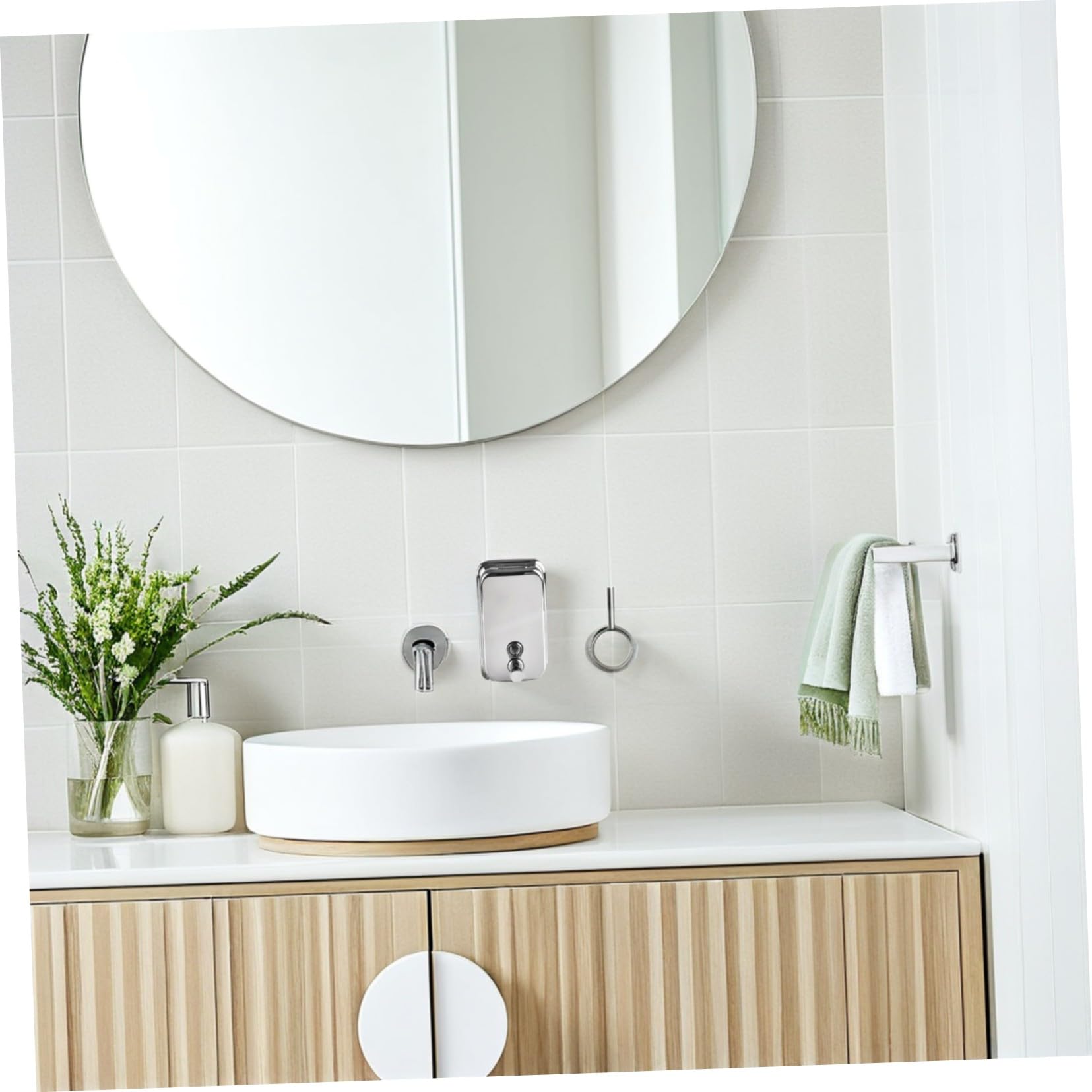 Dispenser di Sapone da Muro Bagno in Acciaio Inossidabile 500ml, Stile Elegante e Semplice, Erogazione Manuale a Pressione per Uso Pratico in Bagno