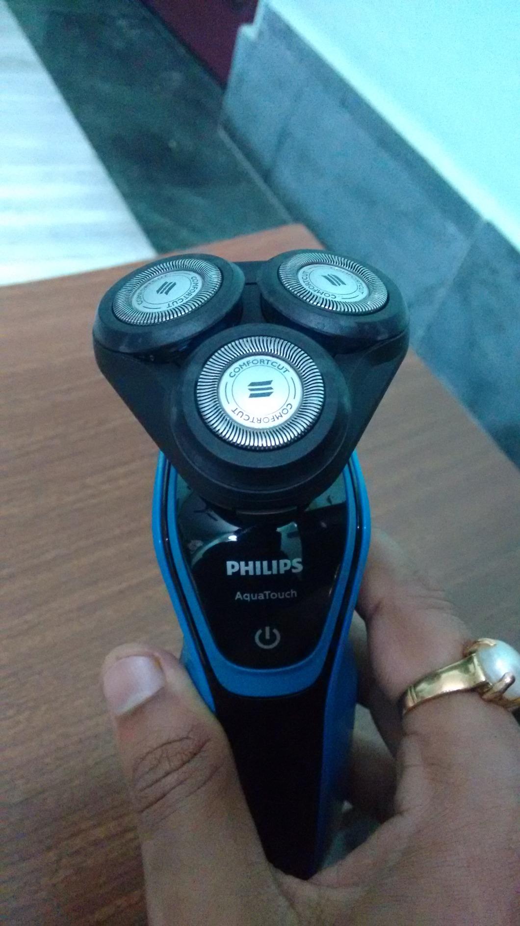 Philips S5050/06 Aquatouch Electric Shaver Amazon.in Health