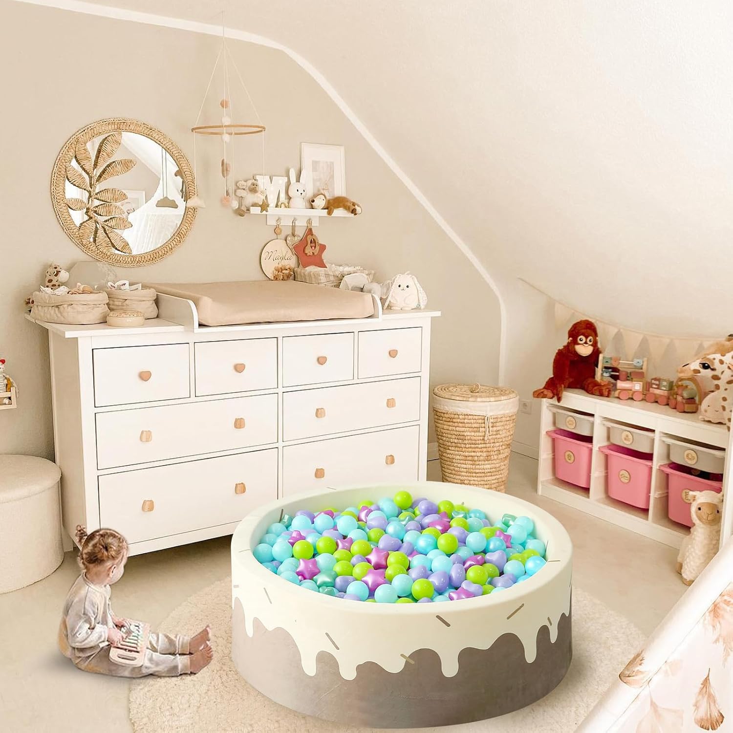 GOGOSO Star Ball Pit Balls for Ball Pit, Crush-Proof BPA Free Colorful Play Plastic Balls for Kids Toddler Christmas Party Decor Giant Friendship Bracelet Banner