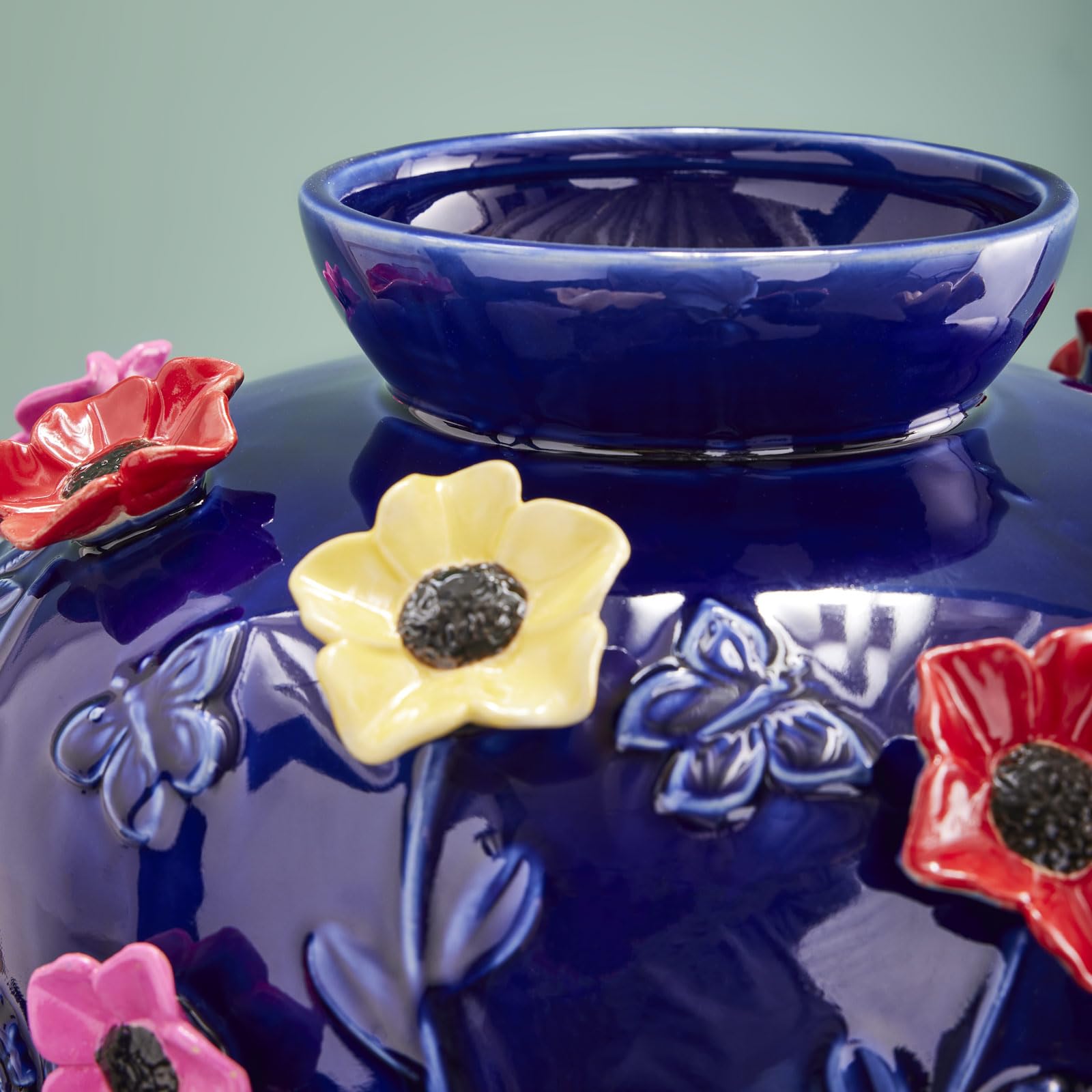 Design Vase Primavera Blau – Statement Deko mit Blumen, handbemalt, 37x35x35 cm (H/B/T)