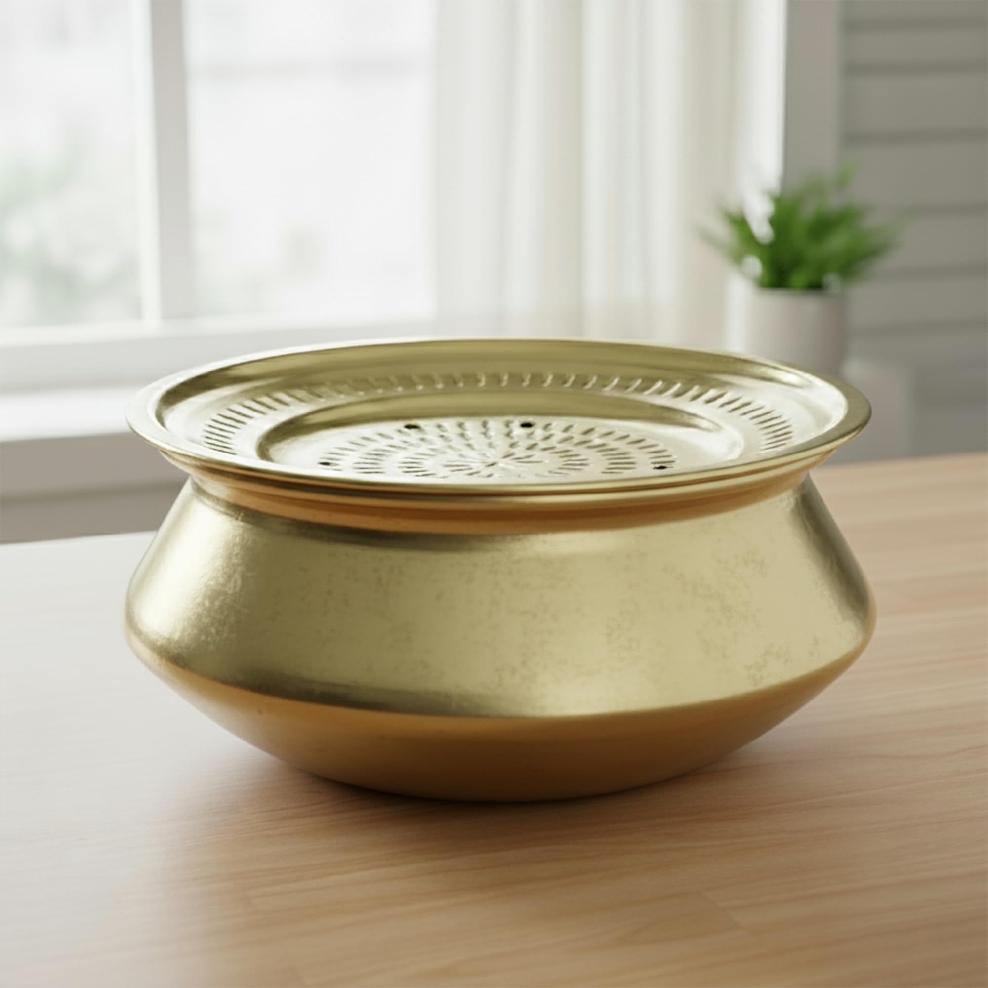 Moongil Traditional Brass Plate for Vessel Lid|Vadi thattu| Polished Cover for Containers|Multipurpose plate for Cooking, Storage, and Kitchen Decorative Use (Large Dia:22.5cm) 4