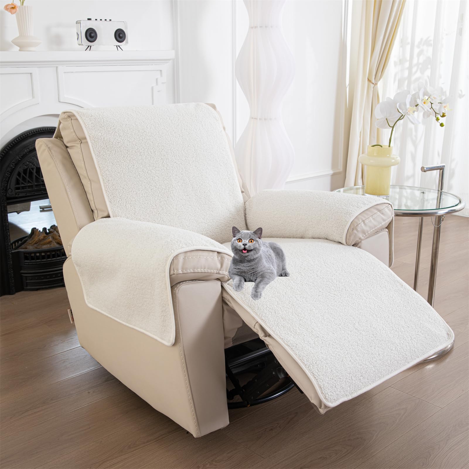 Sofa Armlehnenbezüge, Sesselschoner Sesselauflage, Fernsehsessel Schutzbezug Anti-Rutsch, Relaxsessel Bezüg Sesselüberzug für Zuhause mit Kindern und Haustieren Hund (Weiß,M(22"*82")56*207CM)