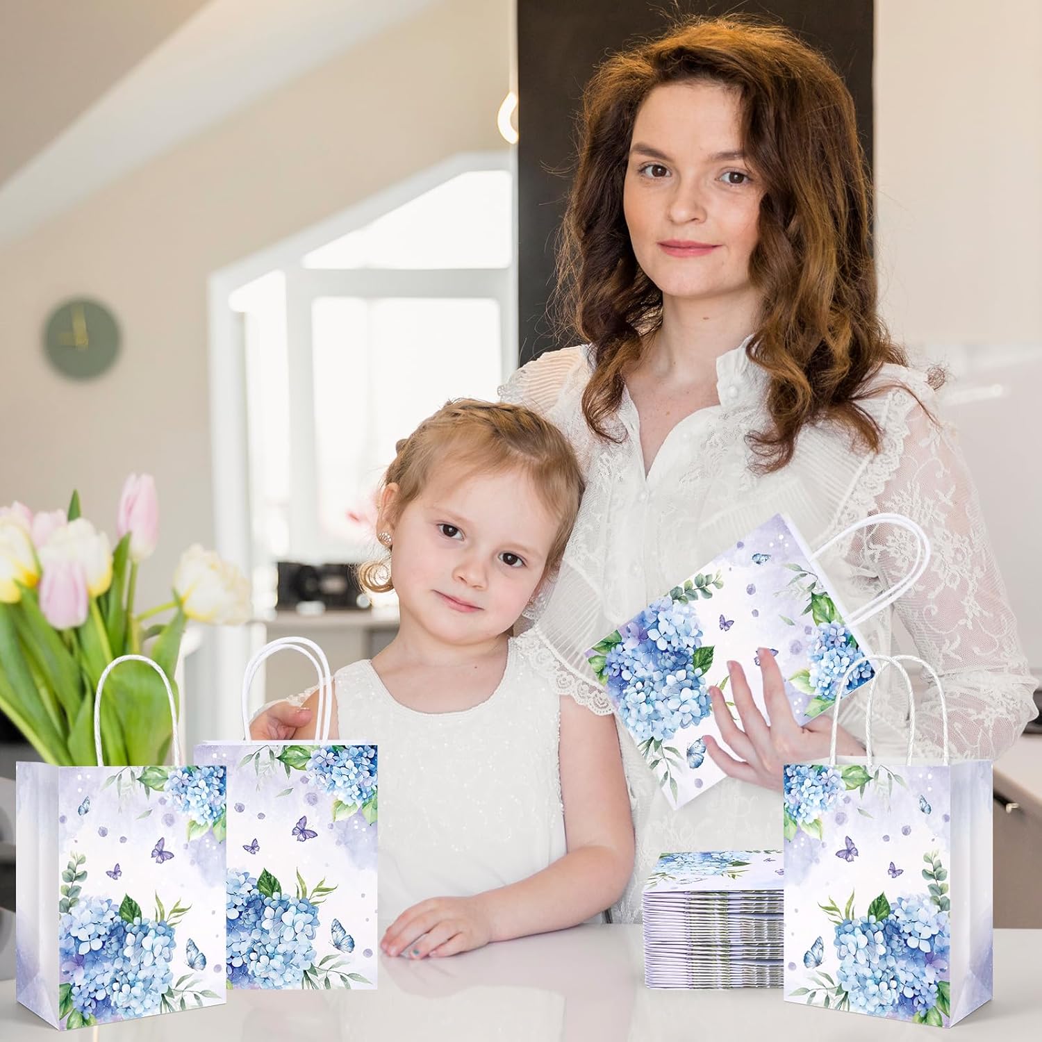 FYSUIMU 16 Pcs Spring Hydrangea Paper Gift Bags Blue Purple Floral Party Favor Bags with Handle Summer Goodie Candy Treat Bags for Wedding Birthday Baby Shower