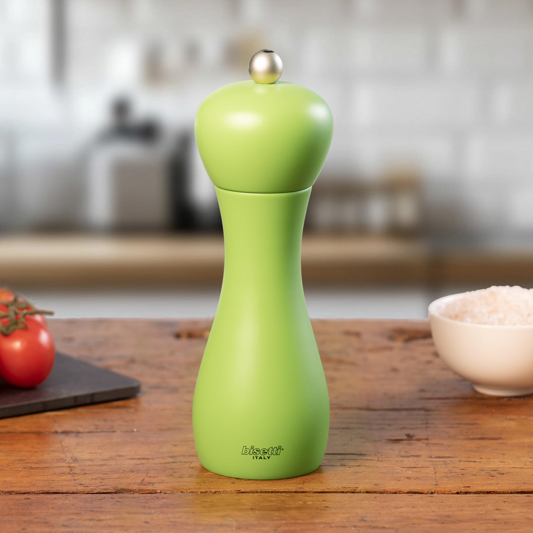 Macina Sale Manuale Rimini in Legno di Faggio Laccato 18 cm, Macinino Manuale per Sale con Macina in Ceramica ad Alta Resistenza, Elegante e Made in Italy - BISETTI (Verde Chiaro Opaco)
