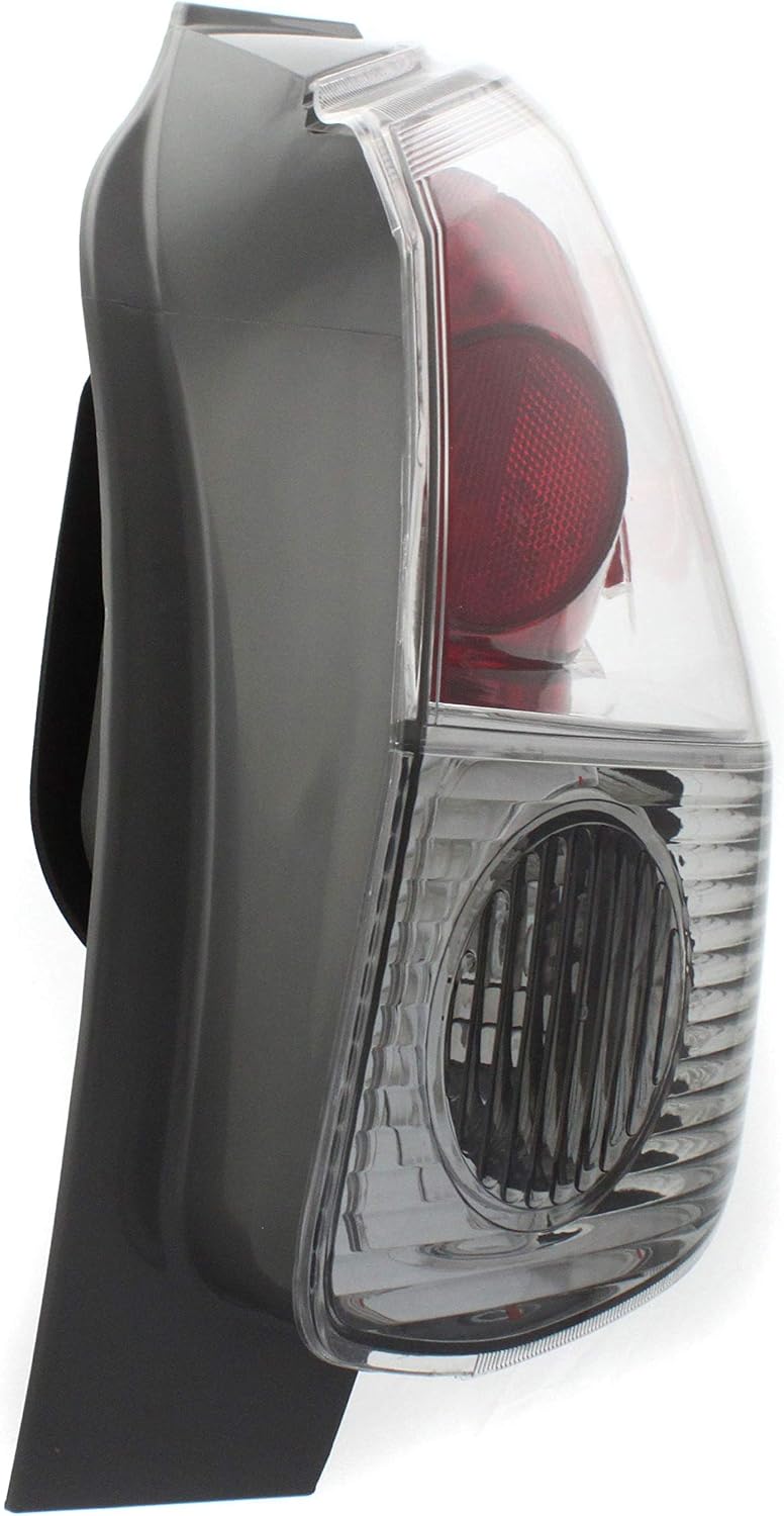 Garage-Pro Tail Light Compatible with 2004-2008 Toyota Matrix Passenger Side