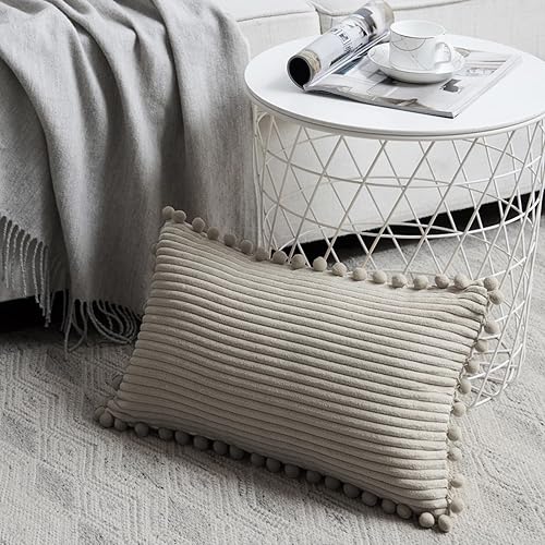 Vista 220 de Fancy Homi - Paquete de 2 fundas decorativas color gris oscuro para cojines, fundas rectangulares de pana suave y con pompones, estilo bohemio