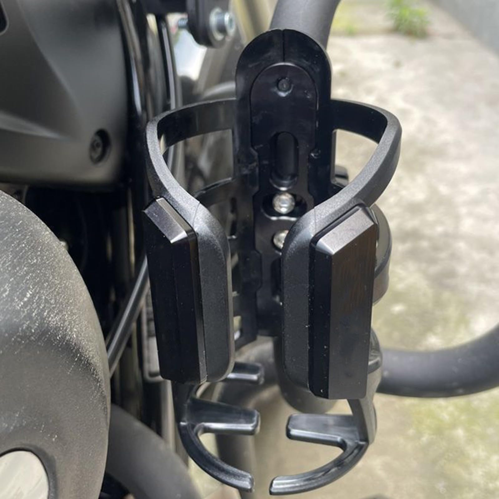Supporto per tazza da moto con rotazione a 360°, regolabile, adatto per bottiglie da 55-85mm, costruzione in alluminio sicuro, supporto per bicicletta globale, per termofori e canterelle