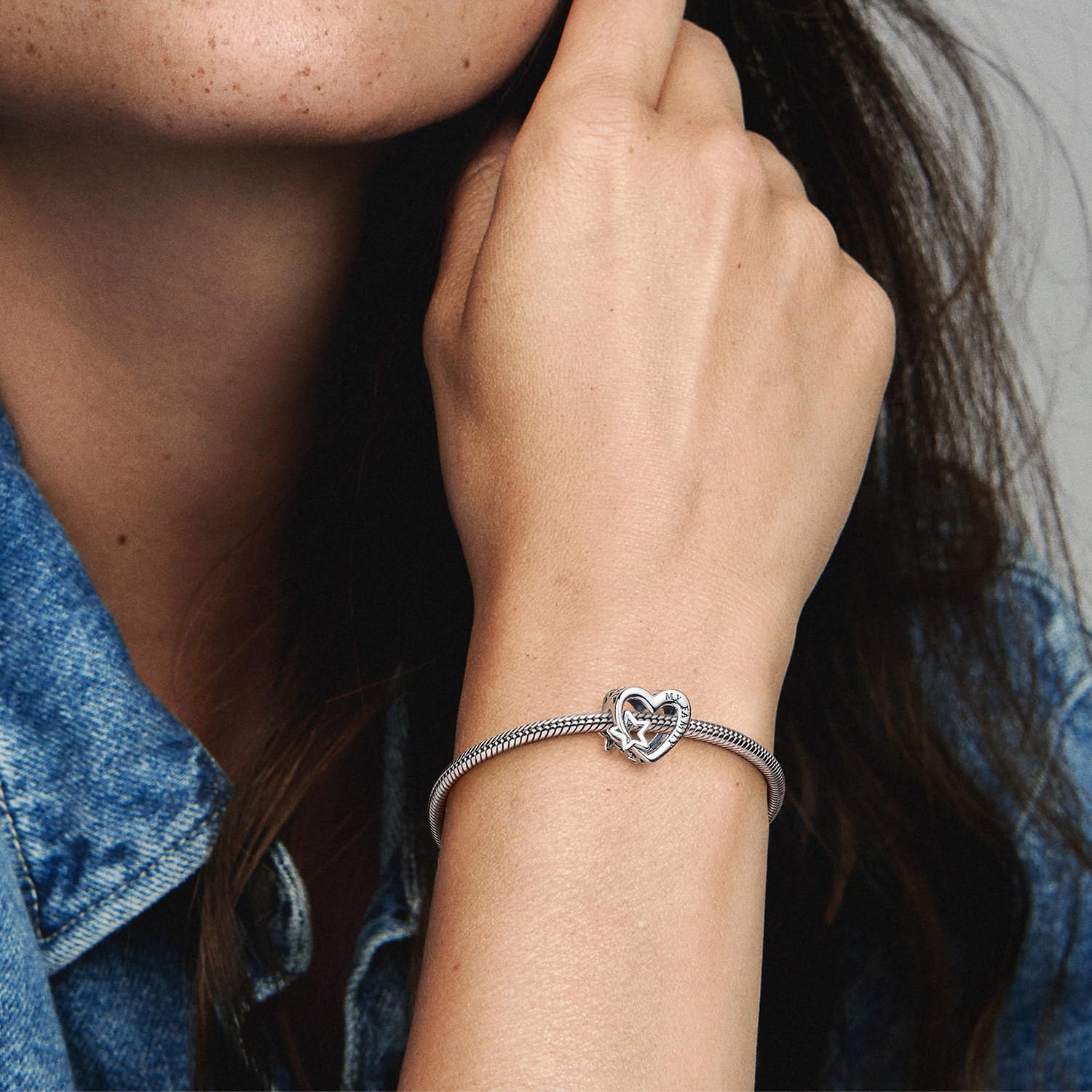 PANDORA Starterarmband für Damen Silber Geschenkset Familie Herz & Stern | Schmuck-Set Bundle Armband mit Charm für Frauen, zauberhafte Geschenkidee
