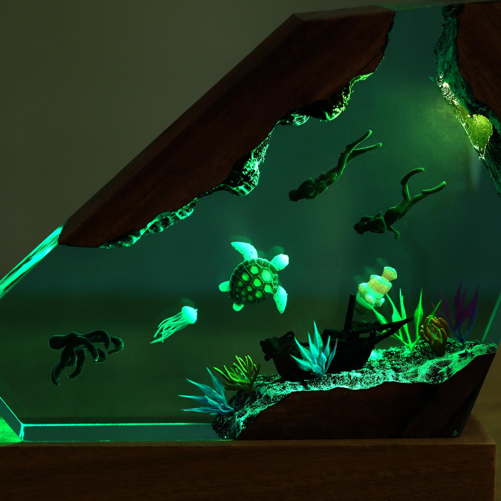 Drawelry Lámpara de Noche Oceánica en Resina Epoxi, Escultura 3D de Animales Marinos Orca Tortuga Ballena con Base de Madera, Luz LED Ambiental para Decoración del Hogar, Regalo Creativo Único (A8)