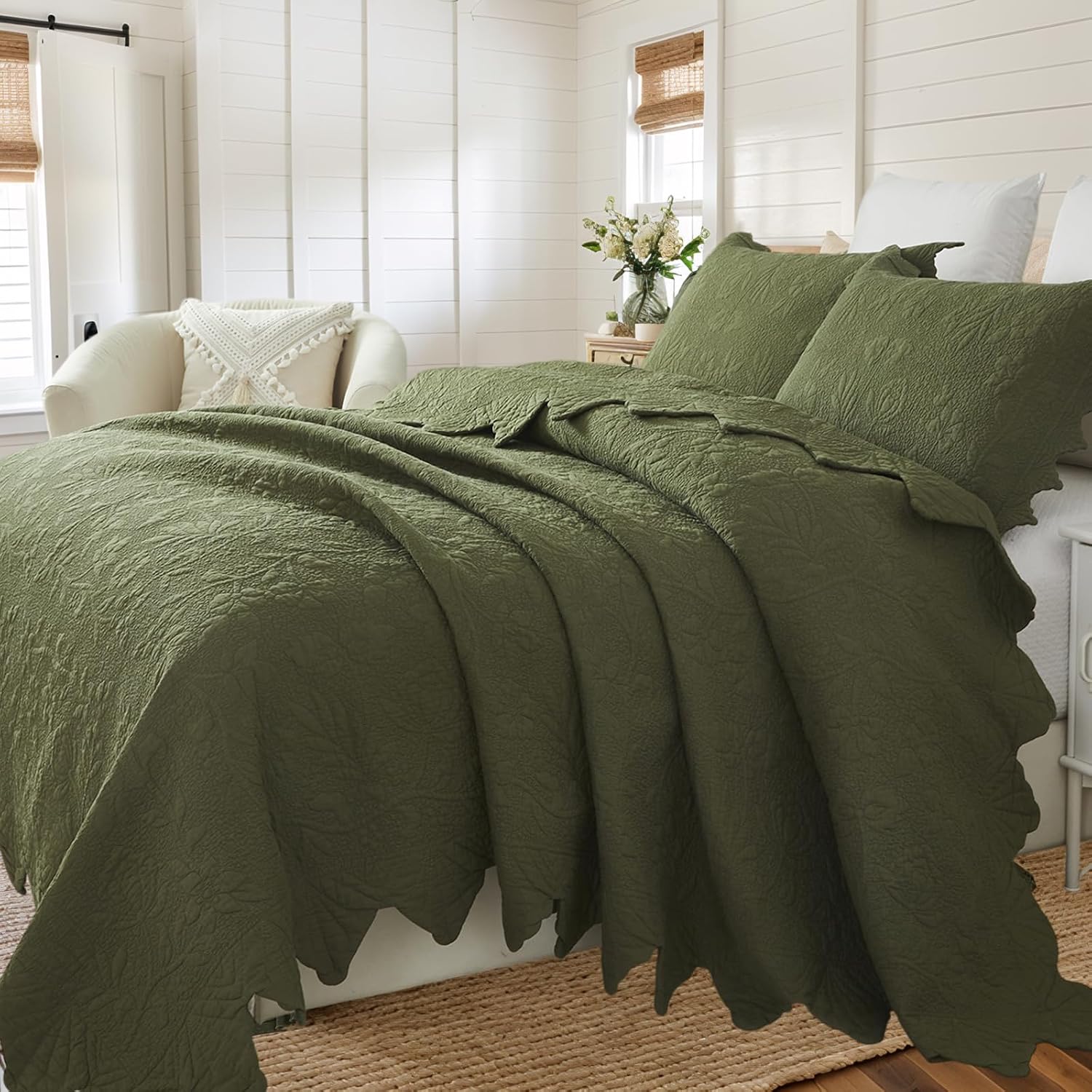 Brandream King Size Quilt Set Cotton Olive Green Luxury Cottage Scalloped Coverlet Set Farmhouse Quilted Comforter Set 3-Piece