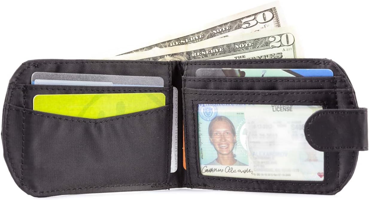 Big Skinny Women's Taxicat Bi-Fold Slim Wallet, Holds Up to 25 Cards