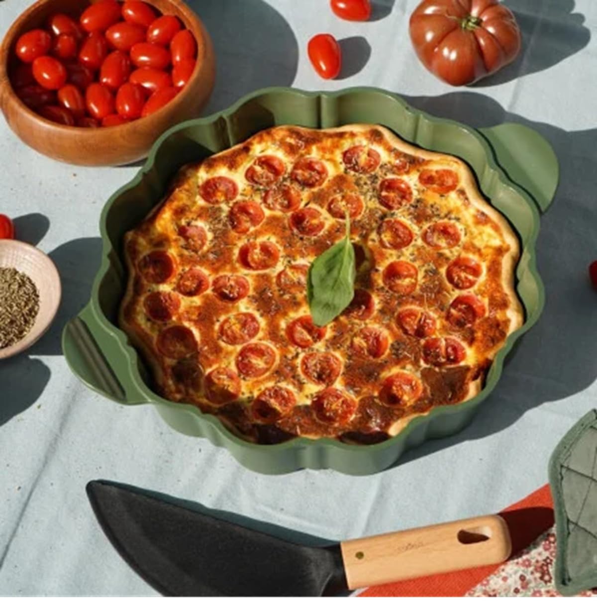 COOKUT, Le Formidable Plat à Tarte avec coupe tarte - dimension 29 cm - couleur Fougère (vert)