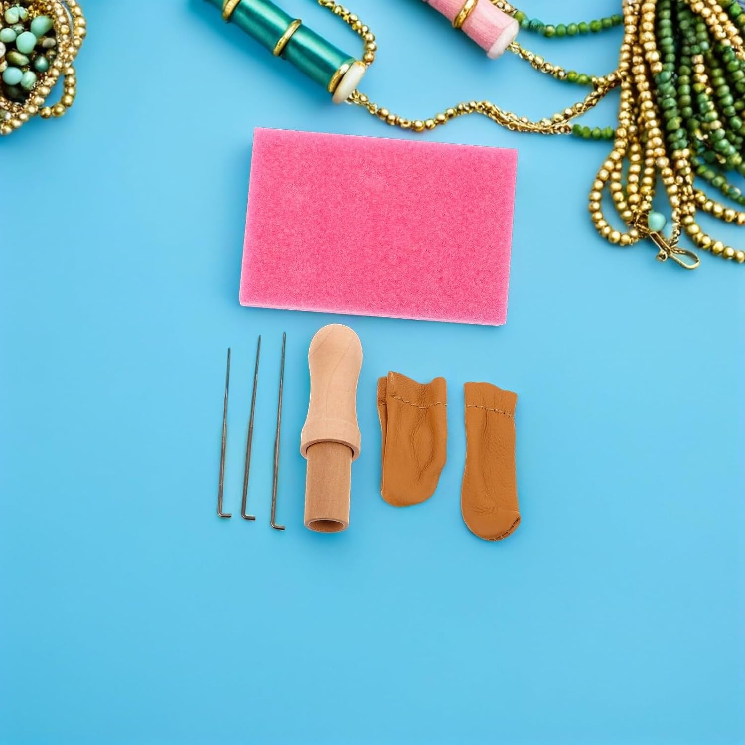 NULYLU Wool Felting Needle Kit with Wood Handle 30 Precision Felting Needles (coarse, Medium, Fine) Finger Protectors for Beginner DIY Wool Craft Projects