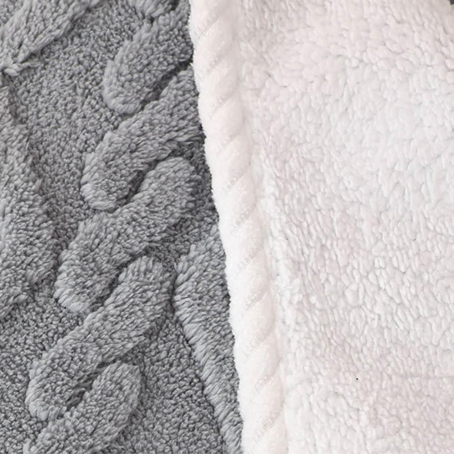Anti Slip Dog Sofa Bed Cover Comfortable Plush Large Dog Bed Fleece Bottom House Washable Pet Rest Supplies Blankets for Couch for Dogs for Cats Blanket Warm Fleece for Cats