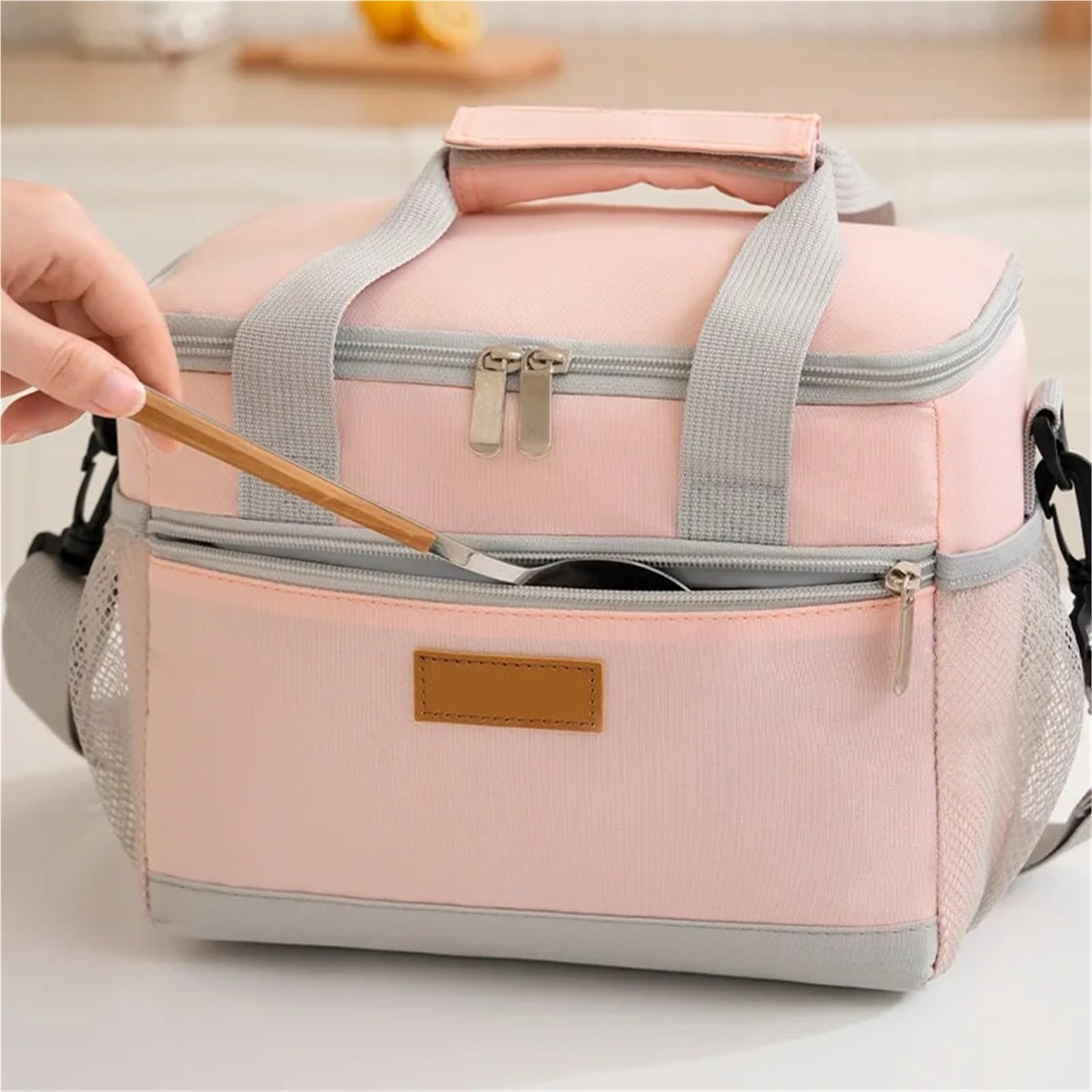 Borsa Frigo Borsa for il pranzo isolata