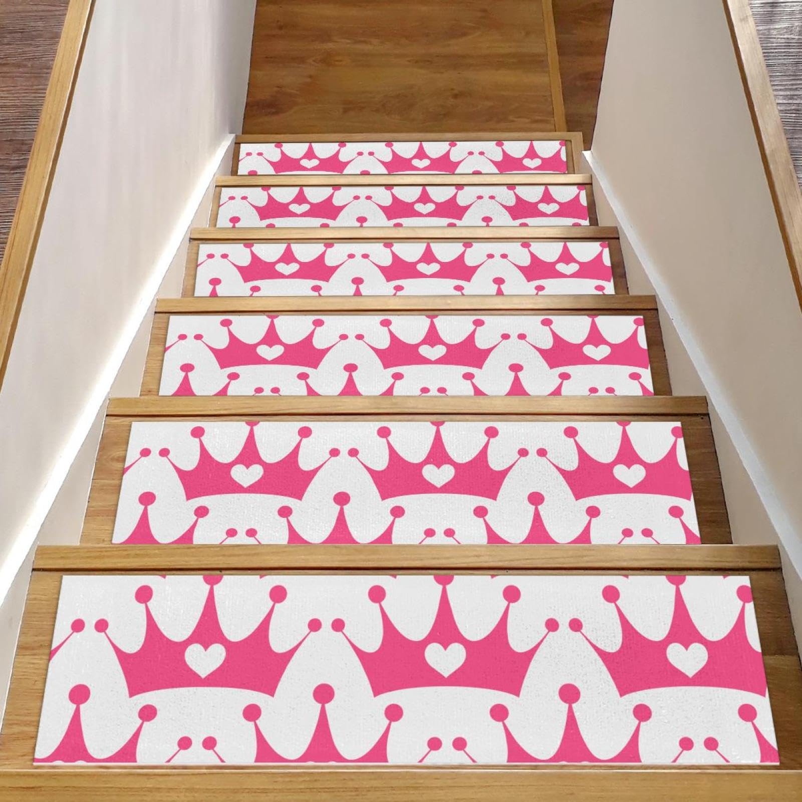 Tapis d'escalier de sécurité rose pour maison familiale en bois