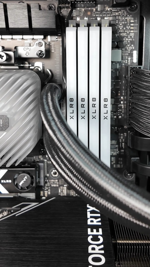 PNY XLR8 Gaming Epic-X RGB™ DDR5 64GB (2x32GB) 6000MHz CL30 Memory
