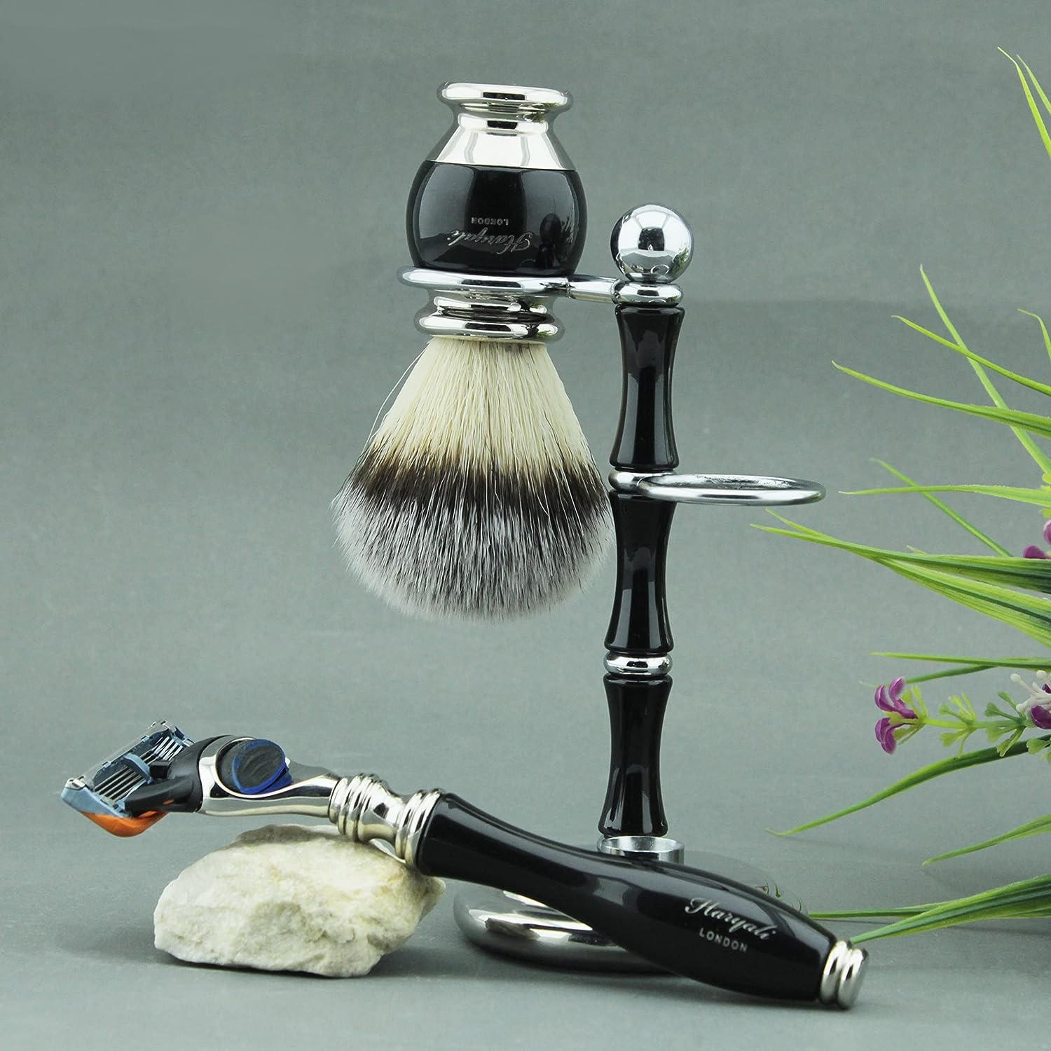 Haryali London, Kit da barba da 5 pezzi – Set da barba da uomo con rasoio a 5 lame, pennello da barba in pelo di tasso sintetico, ciotola da barba, supporto doppio per rasoio e sapone da barba