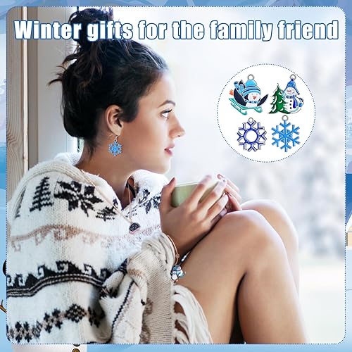 Miniatura 5 de Tudomro 300 dijes de Navidad para hacer joyas, dijes de invierno a granel, copos de nieve de invierno, lindos muñecos de nieve enanos de oso polar,