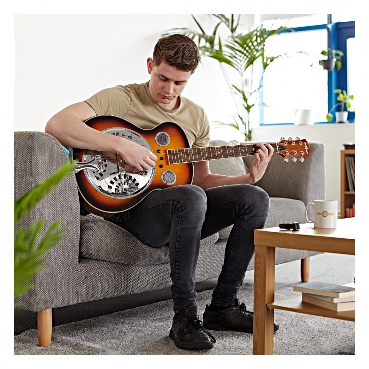 Resonatorgitarre von Gear4music Rundhals mit Slide