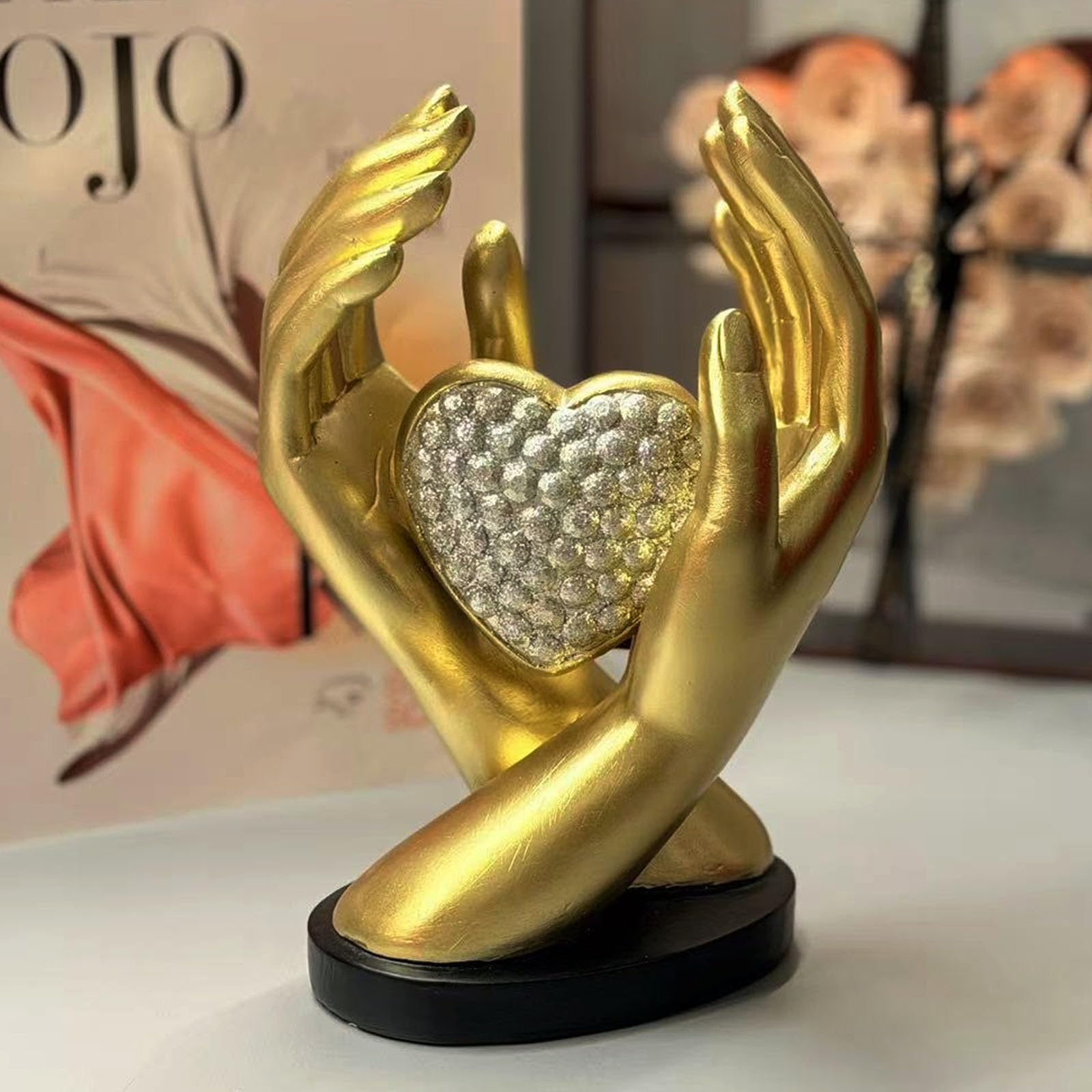 Decoración de mano dorada, sosteniendo una estatua de corazón, decoración de habitación, escultura de mano de corazón, perfecta para decoración de boda y como ambas manos sosteniendo un