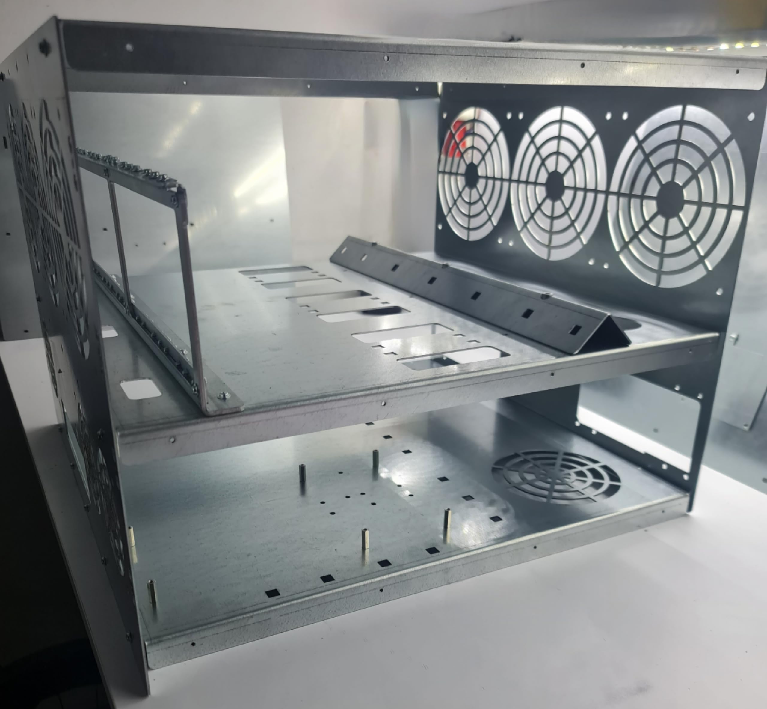 Rack 19 pollici CASE per crypto, AI, laboratorio di casa. Dimensioni 8U, ATX 2 x PSU, 6 x GPU, 6 x FAN 140 x 140