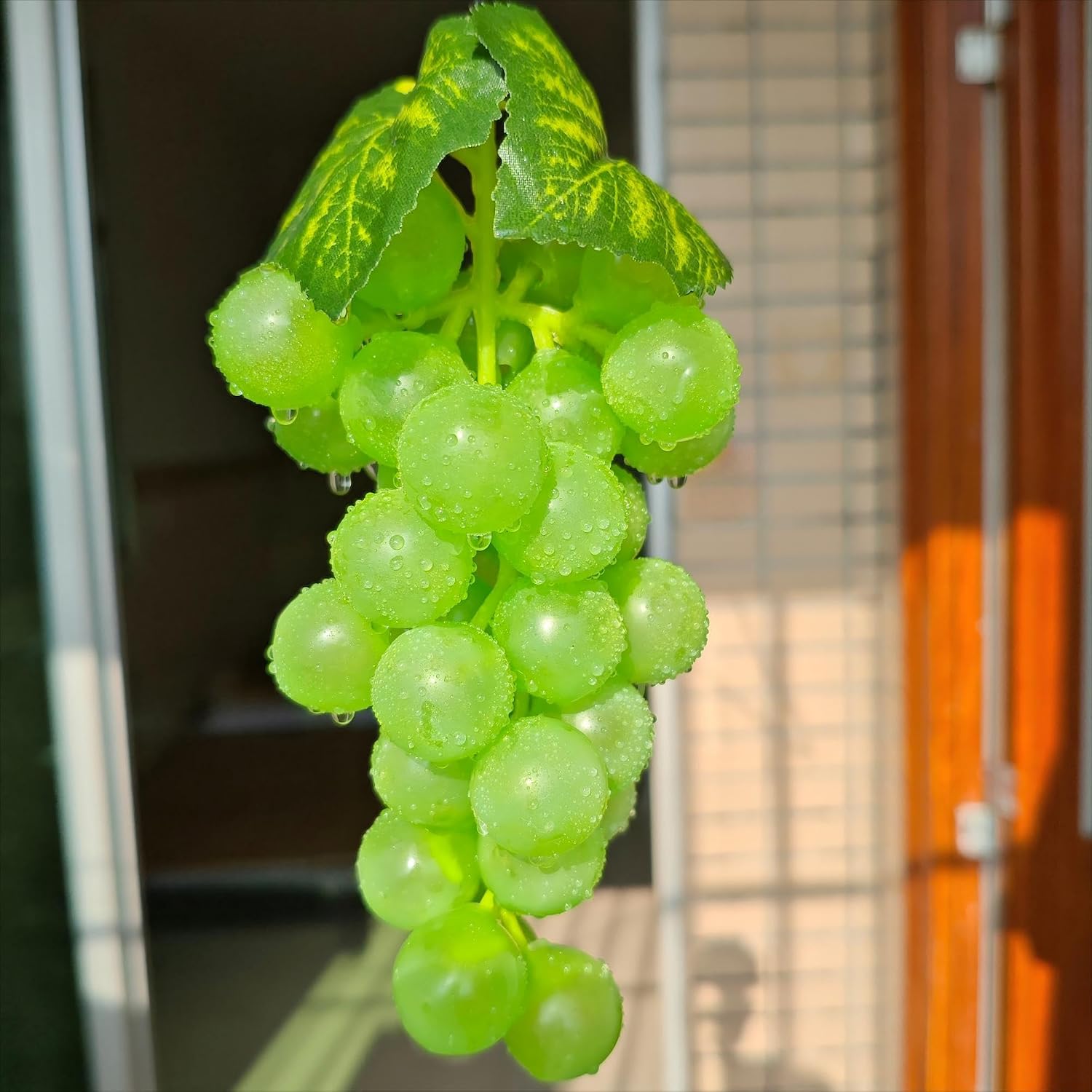 UMPE Artificial Grapes 6 Bunches, Fake Grapes for Home Decor