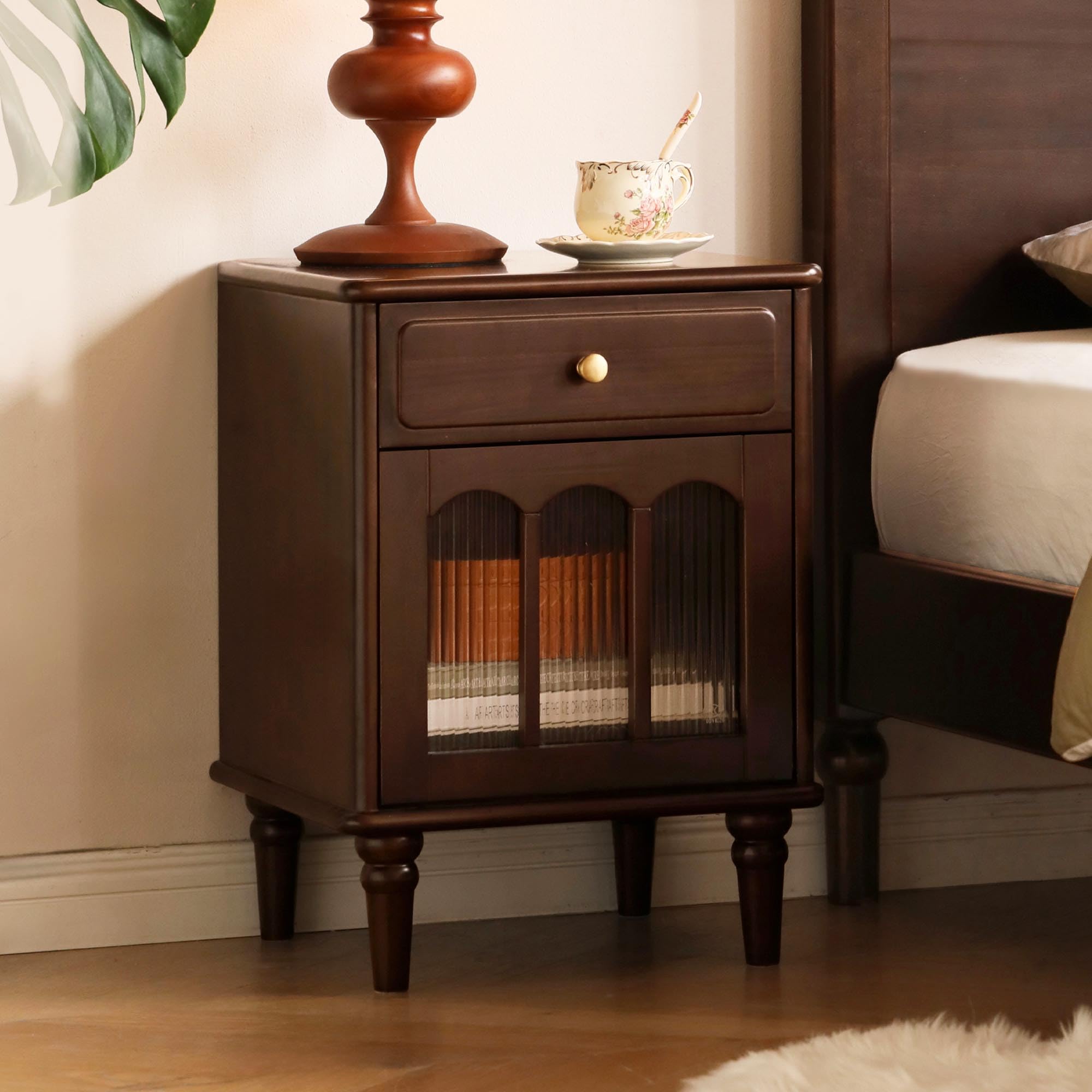 Solid Wood Bedside Table with Drawer & Cabinet, Vintage Nightstand with Glass Door and Brass Handle, Elegant Wooden End Table Bedside Cabinet for Bedroom,Living Room (Walnut Finish, Left-opening)